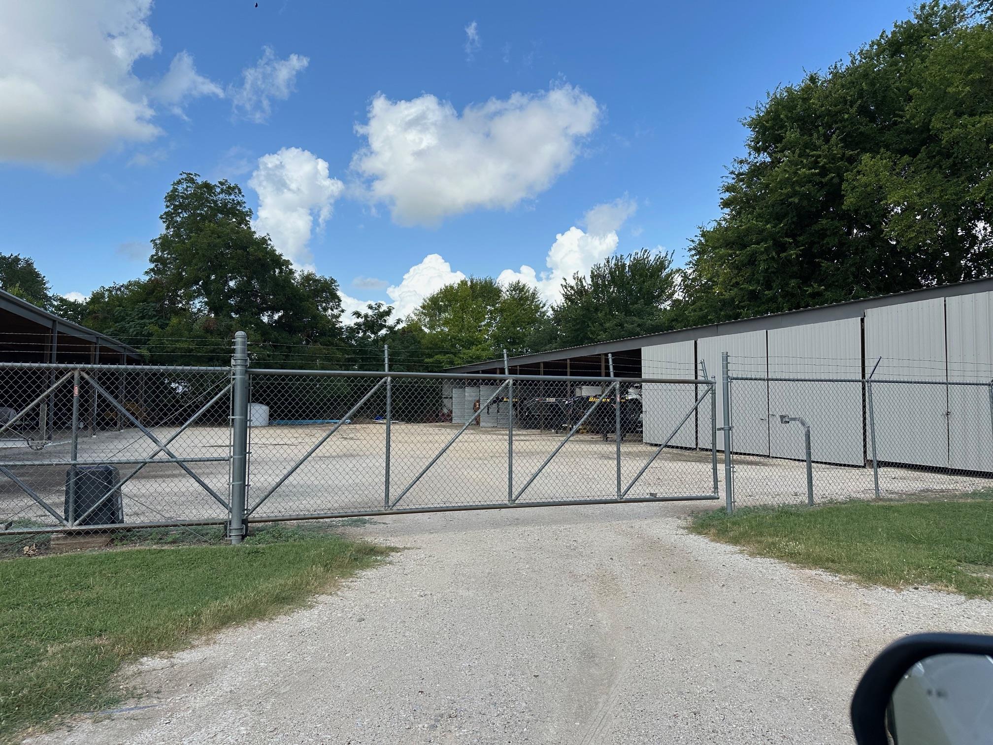 416 W La Fayette St, La Grange, TX 78945