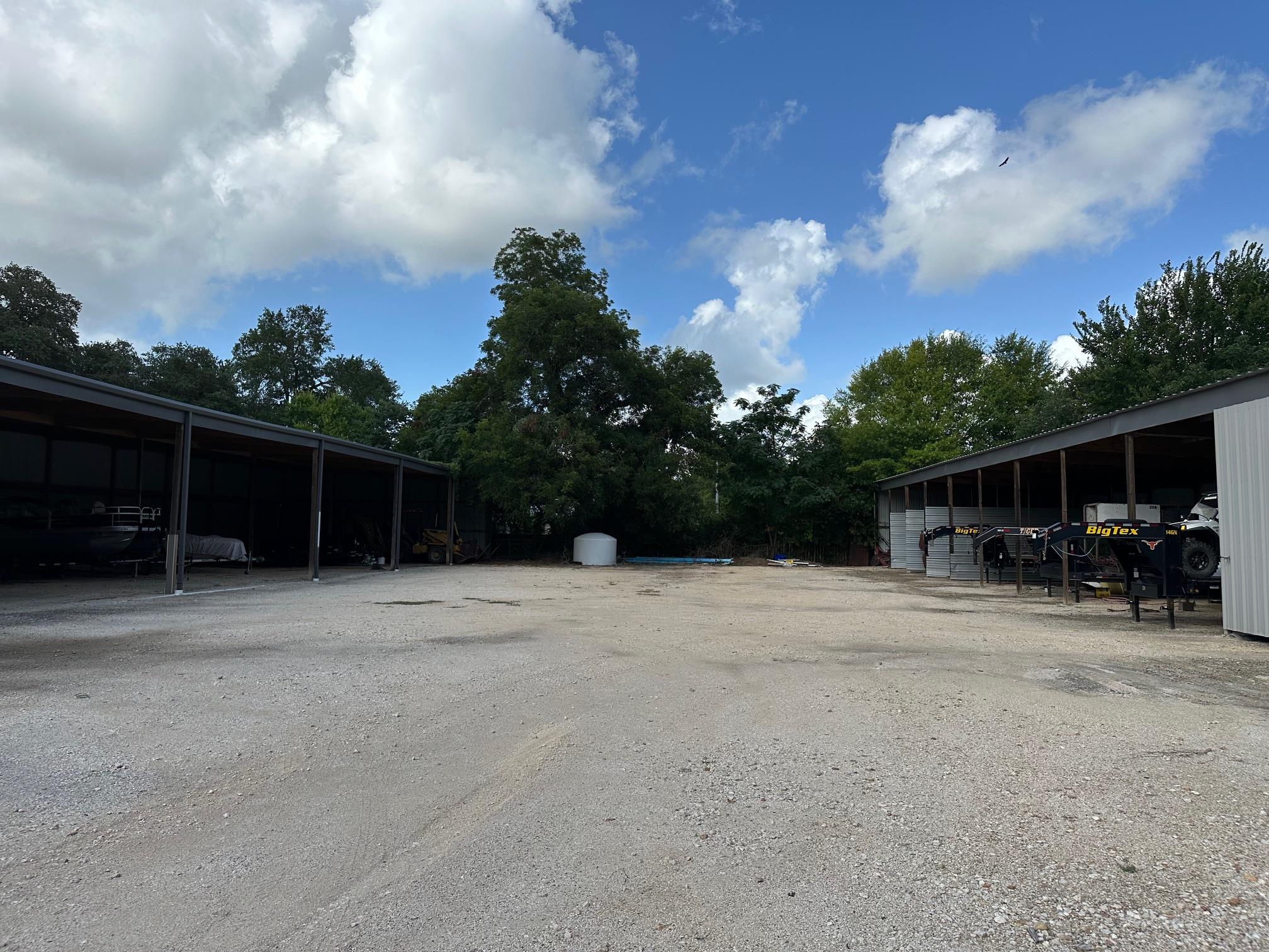 416 W La Fayette St, La Grange, TX 78945