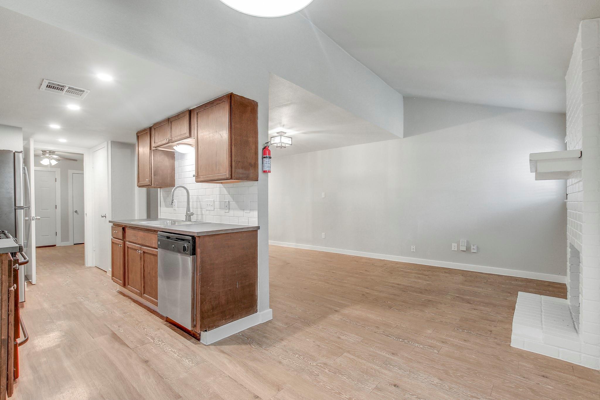 2414 Burleson Ct # A, Austin, TX 78741