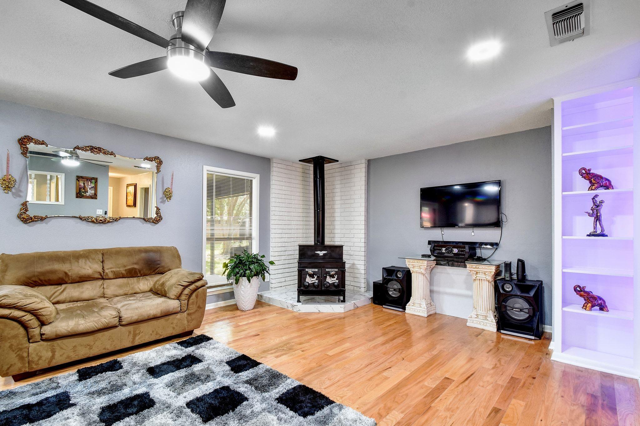 1107 Gardenia Dr, New Braunfels, TX 78130