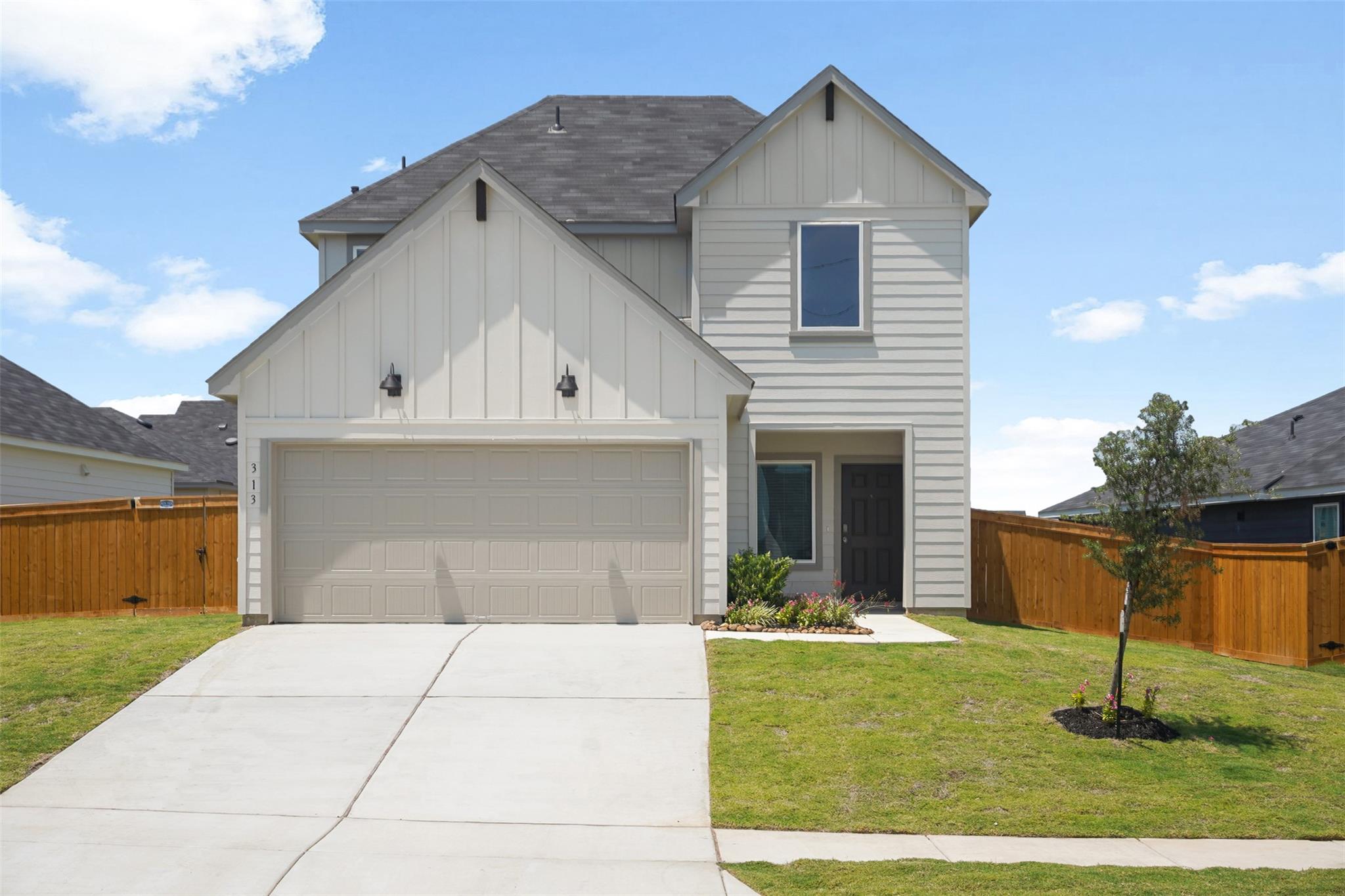 313 LAS LOMAS Dr, San Marcos, TX 78666