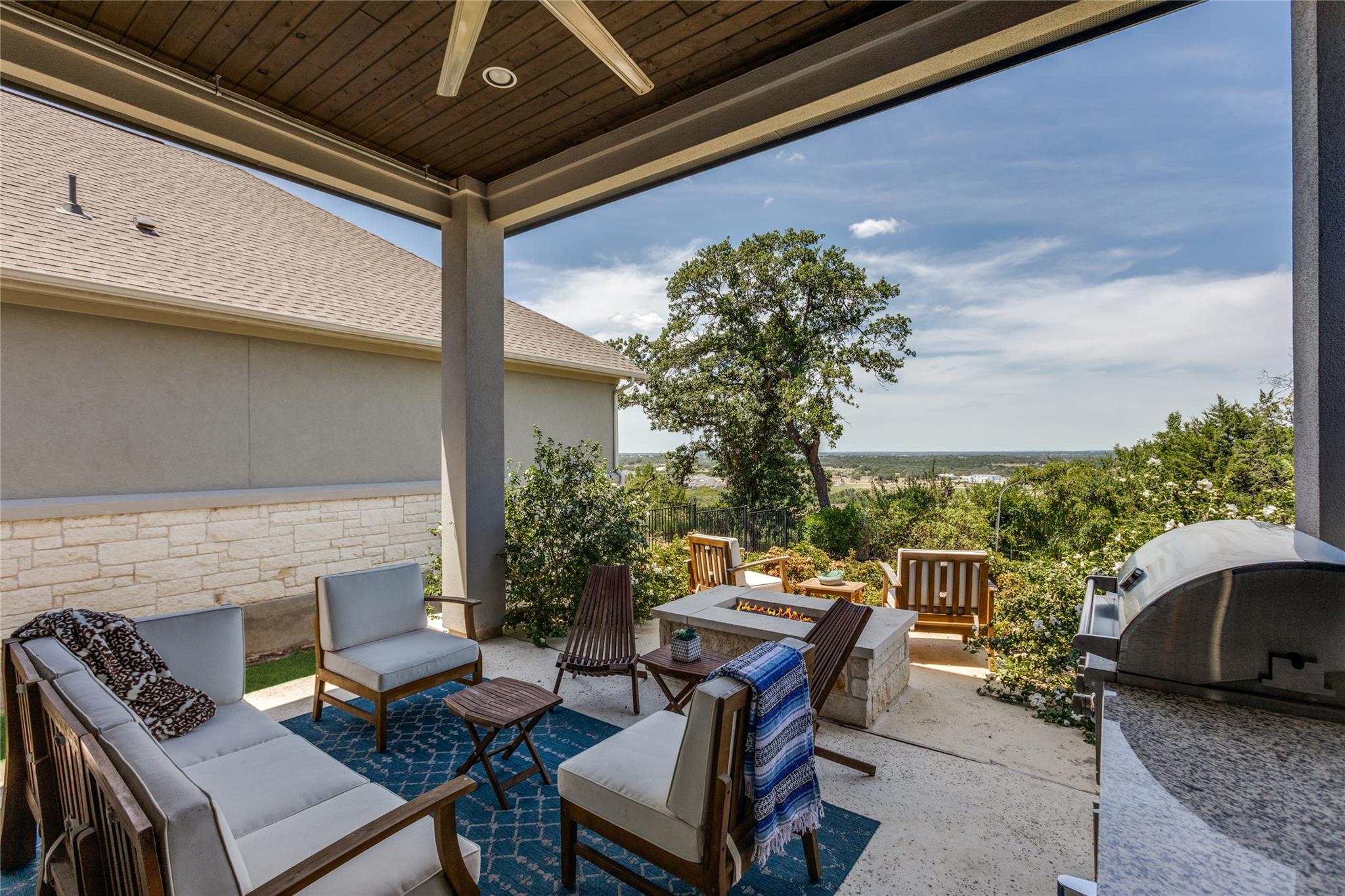 765 Faith Dr, Liberty Hill, TX 78642