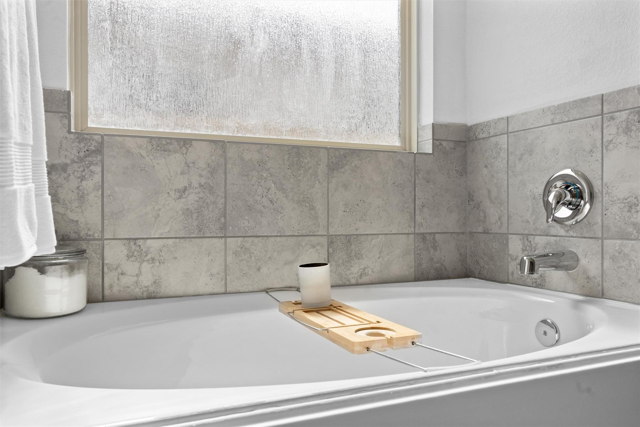 225 Greatest Gift Way, Jarrell, TX 76537