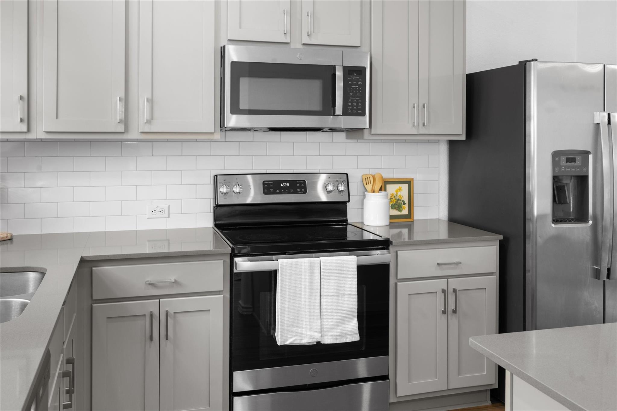 225 Greatest Gift Way, Jarrell, TX 76537