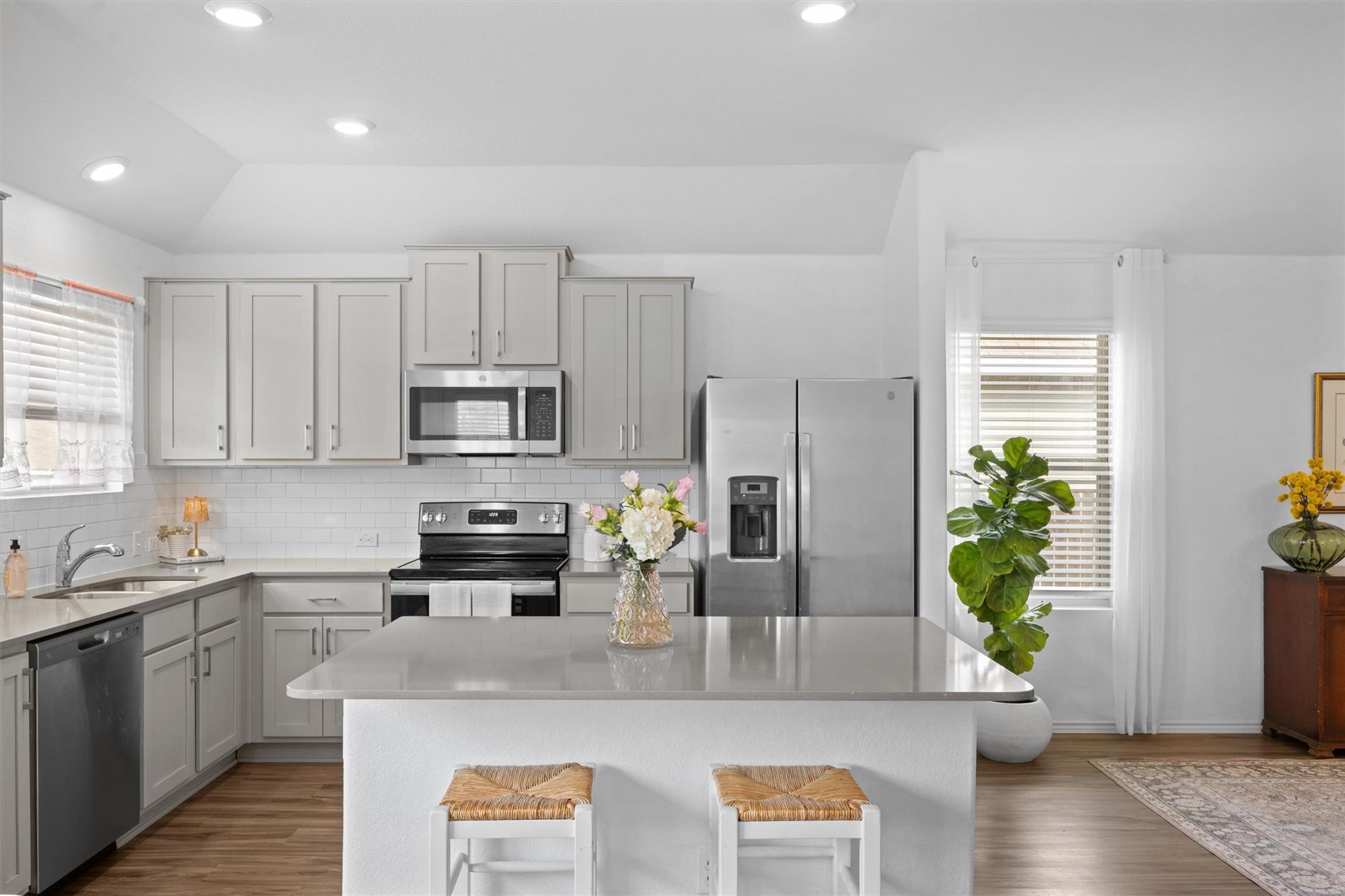 225 Greatest Gift Way, Jarrell, TX 76537