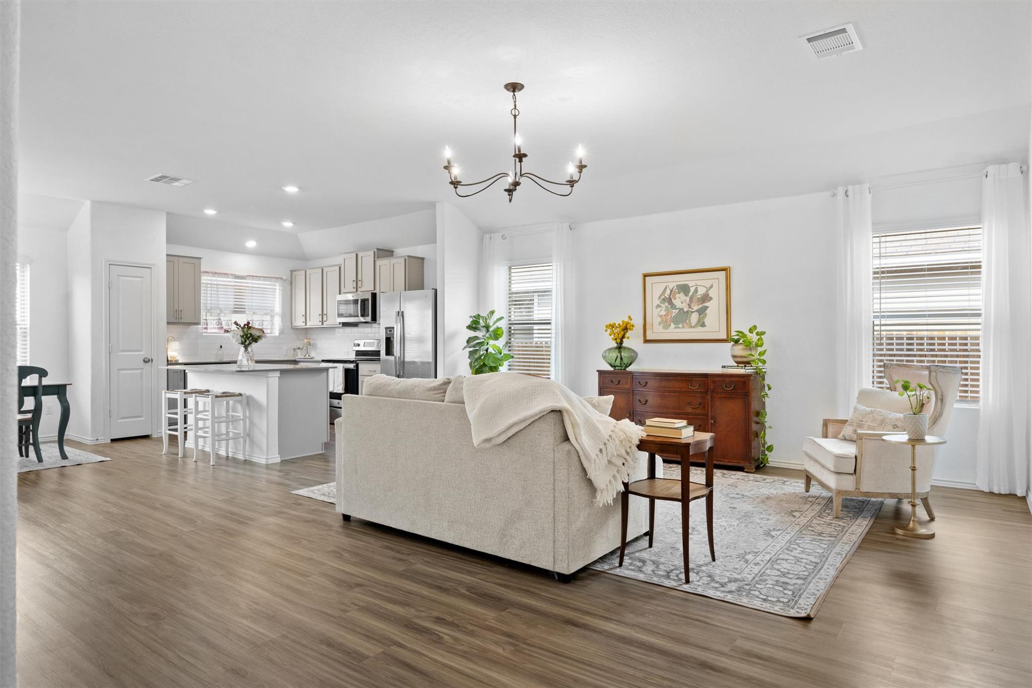 225 Greatest Gift Way, Jarrell, TX 76537