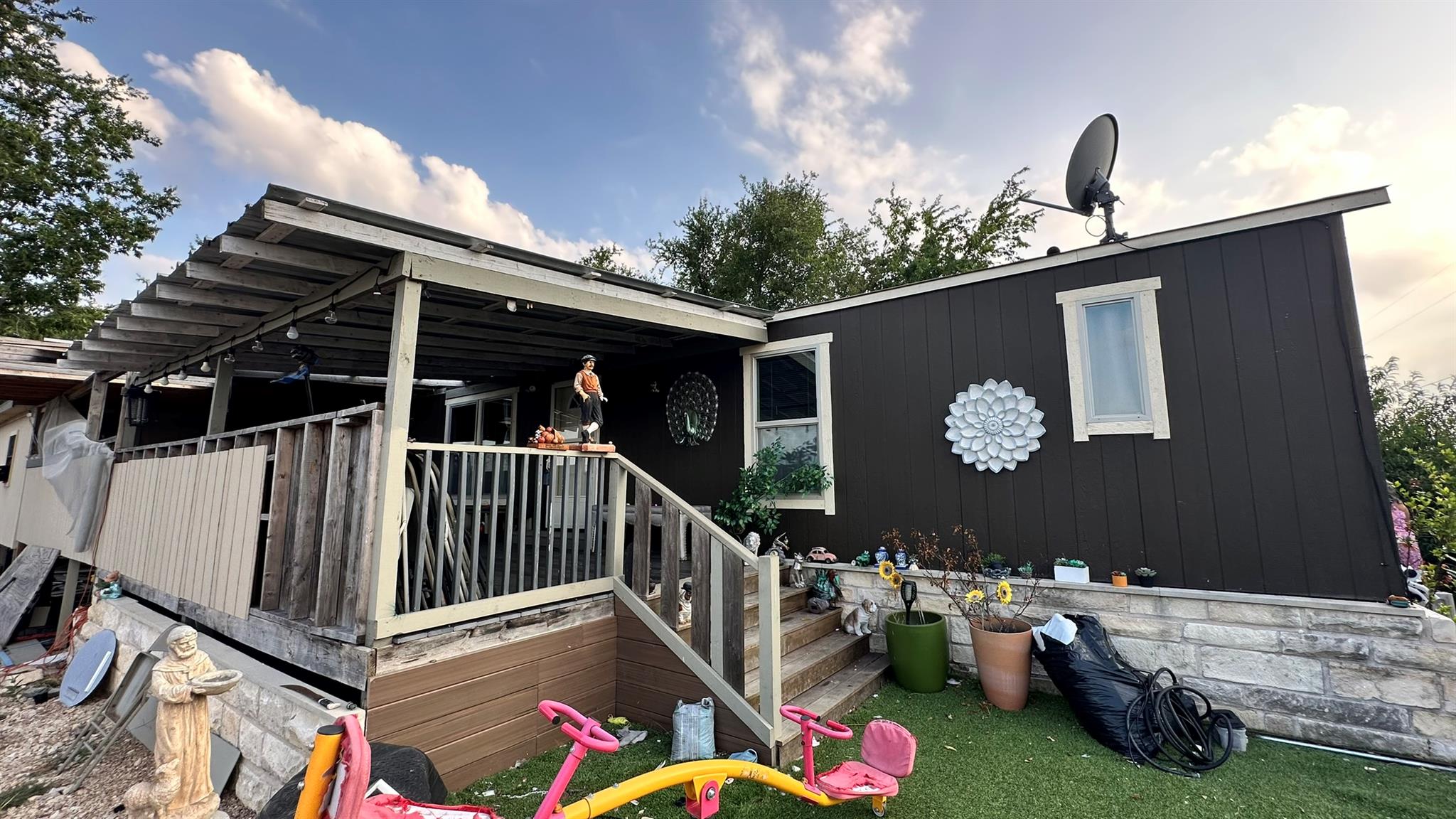151 Pink Dahlia Dr, Dale, TX 78616