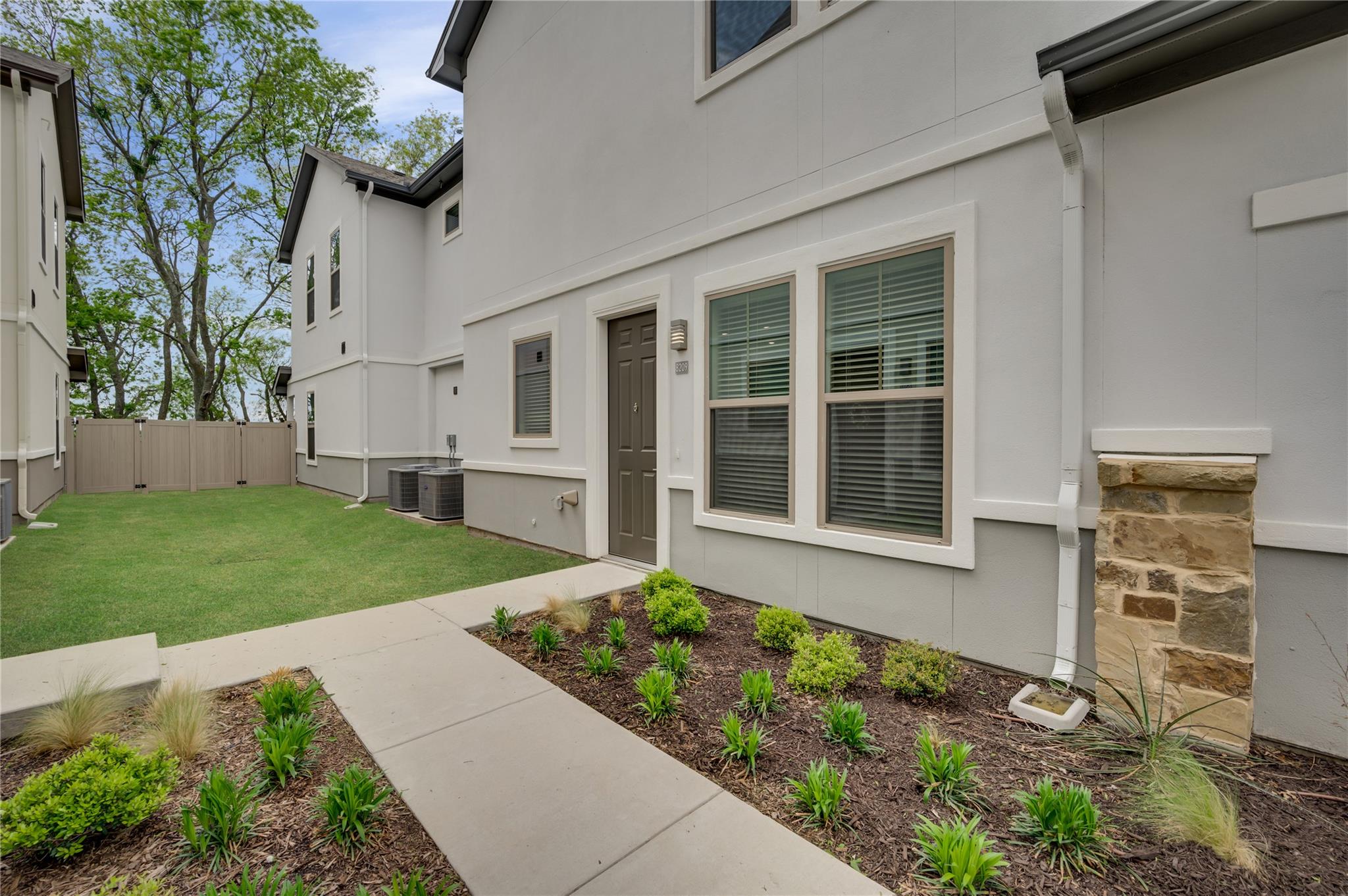 865 Limmer Loop # 629, Hutto, TX 78634
