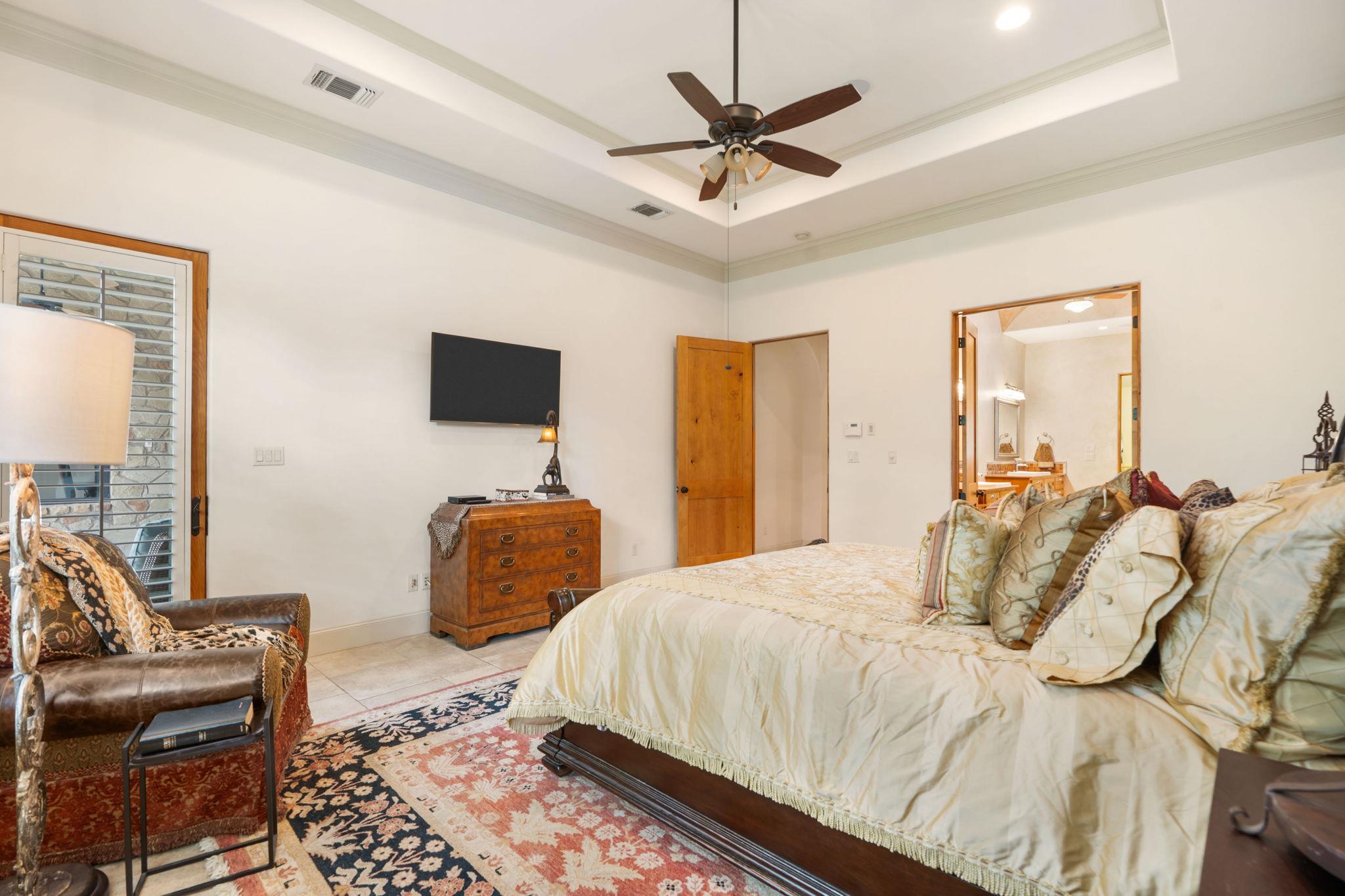 17701 Navigation Ln, Lago Vista, TX 78645