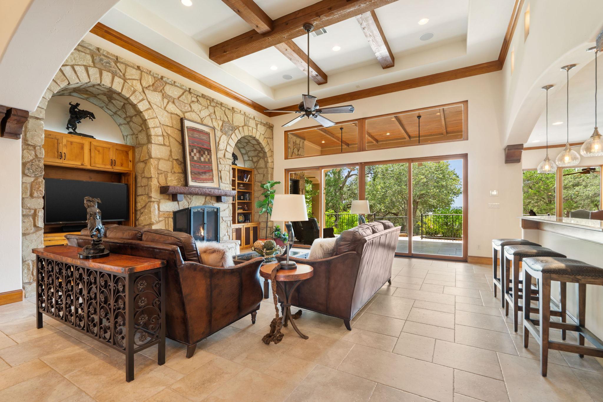 17701 Navigation Ln, Lago Vista, TX 78645