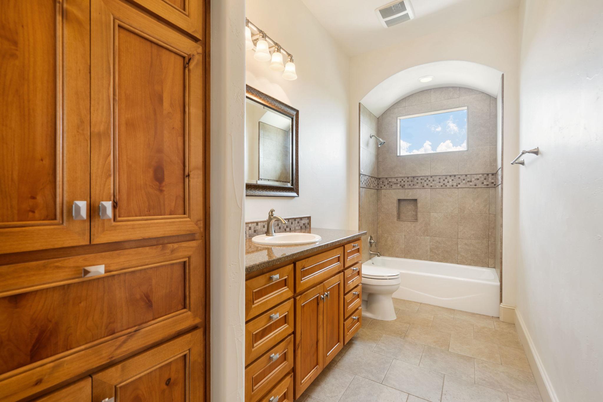 17701 Navigation Ln, Lago Vista, TX 78645