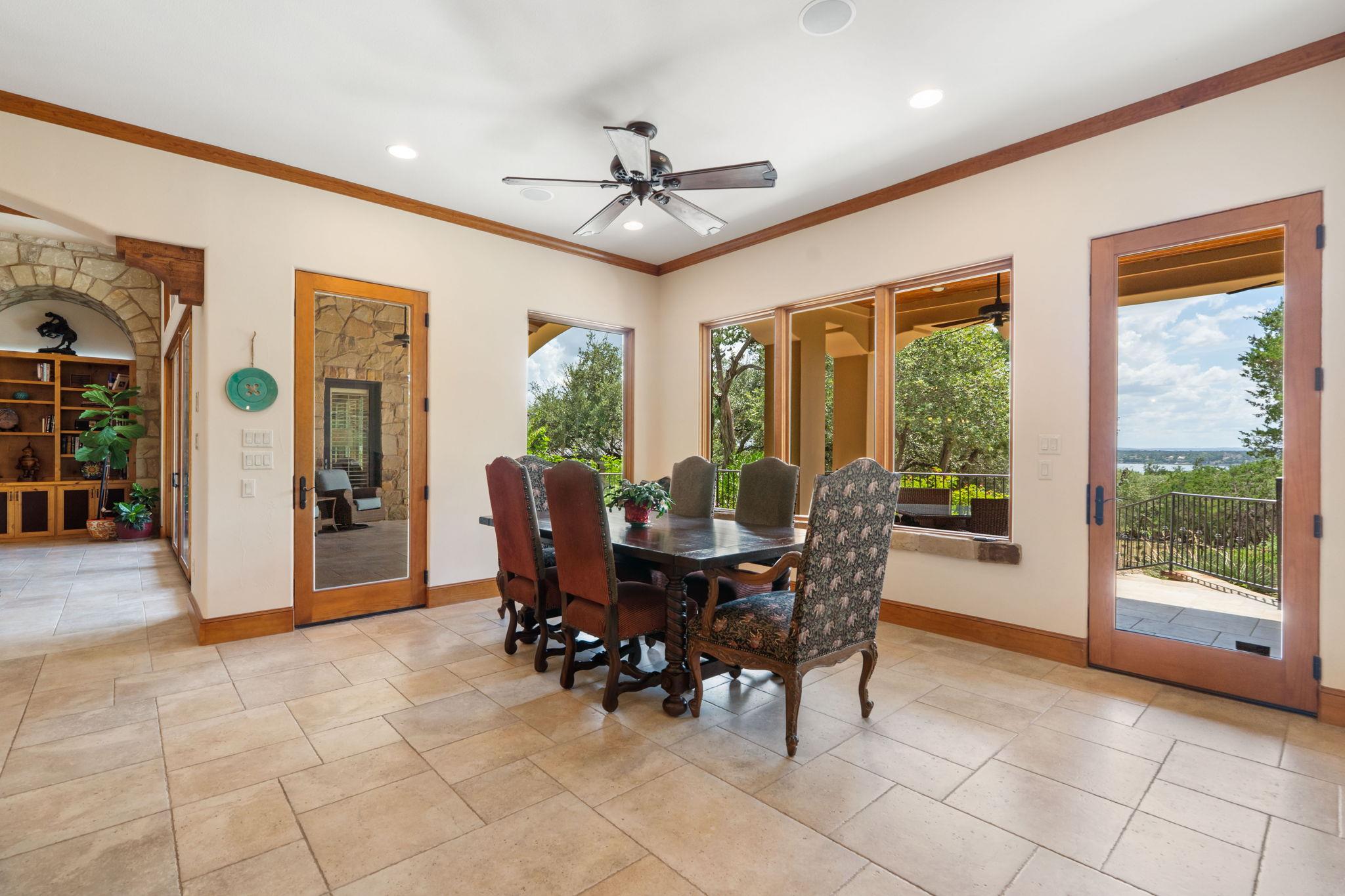 17701 Navigation Ln, Lago Vista, TX 78645