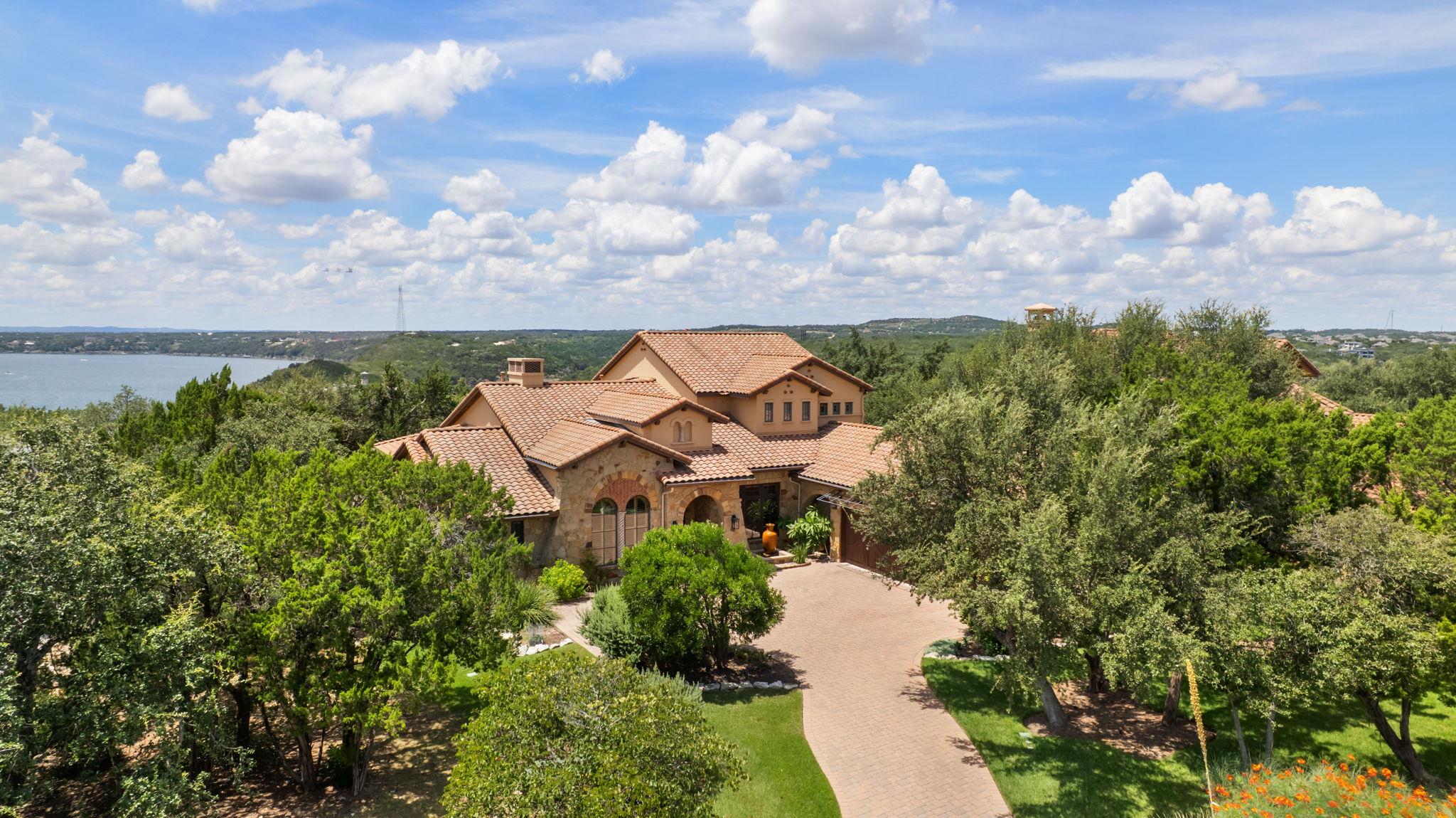 17701 Navigation Ln, Lago Vista, TX 78645