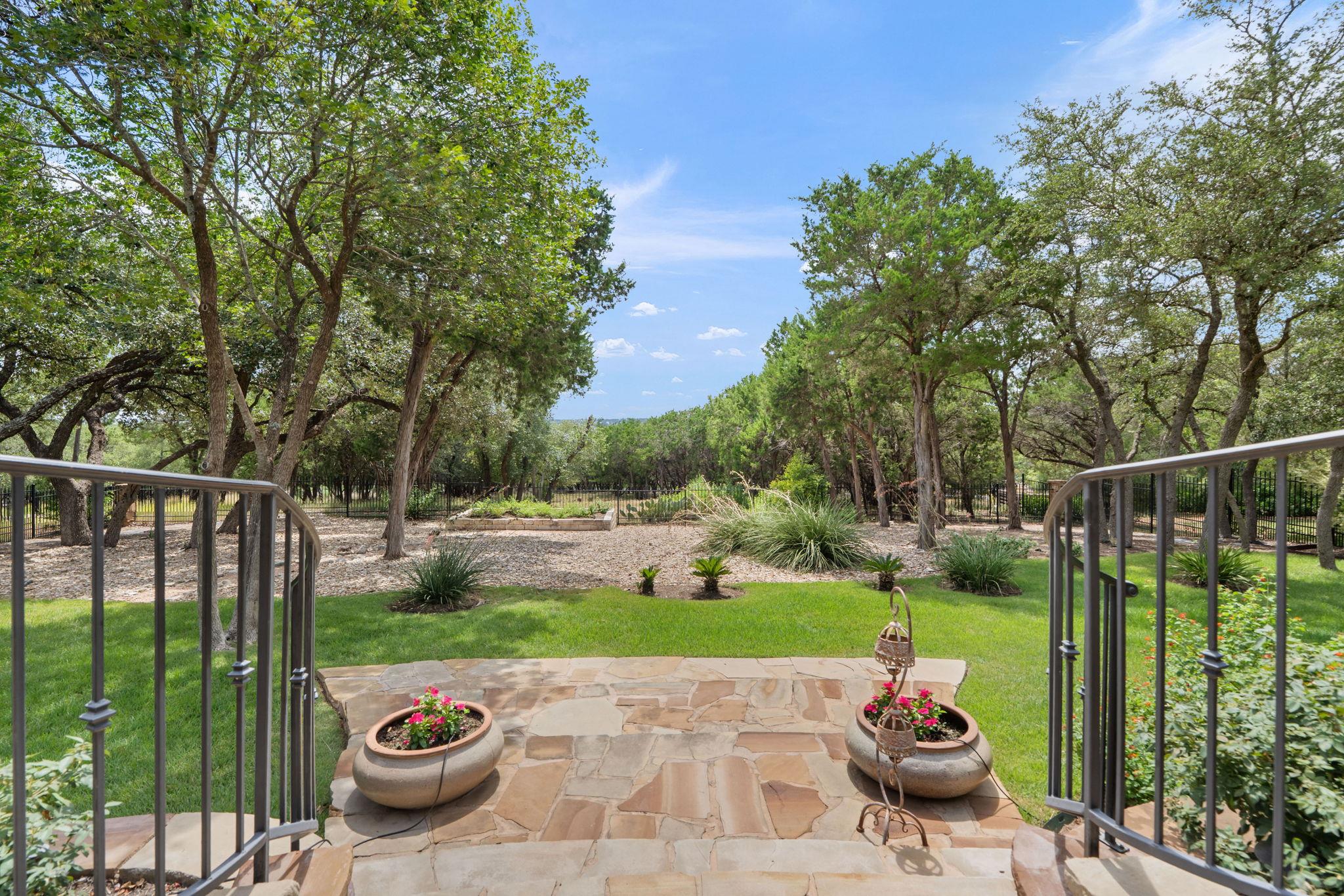 17701 Navigation Ln, Lago Vista, TX 78645