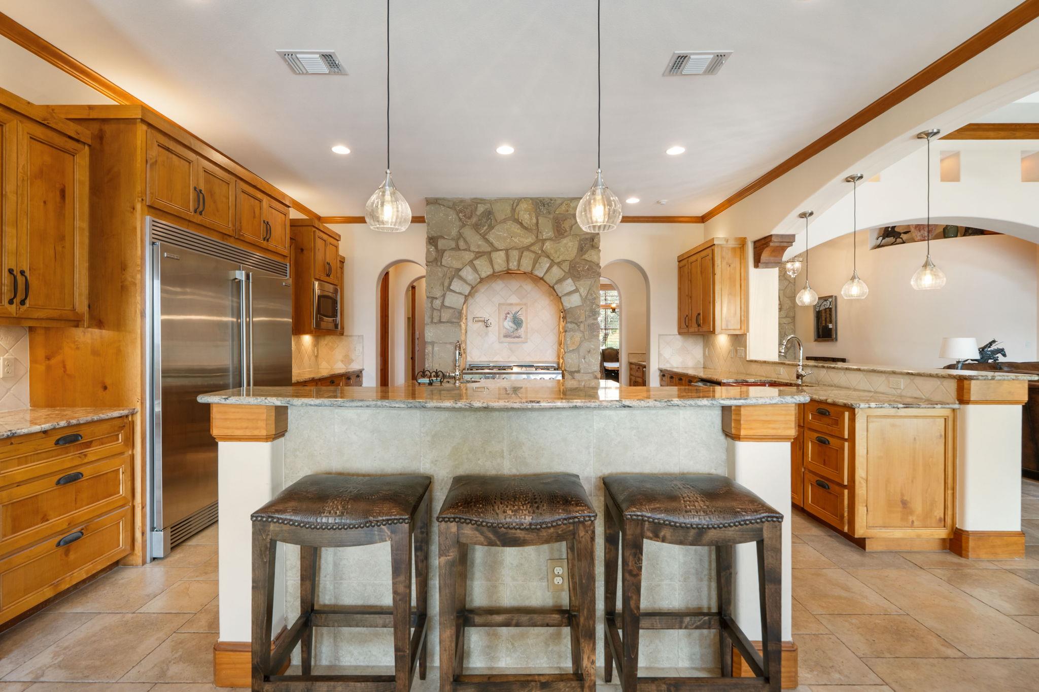 17701 Navigation Ln, Lago Vista, TX 78645