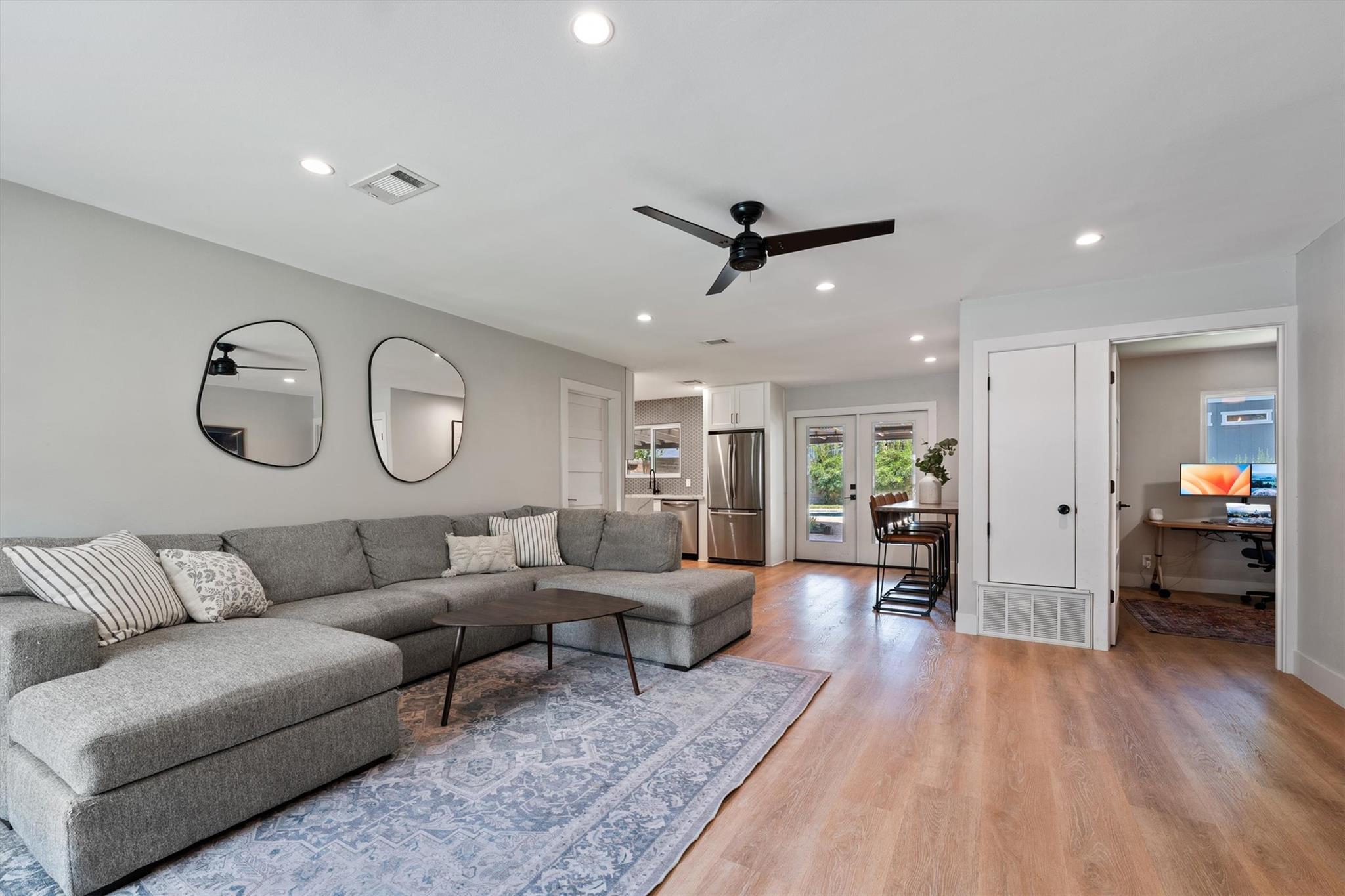 4412 Dovemeadow Dr, Austin, TX 78744