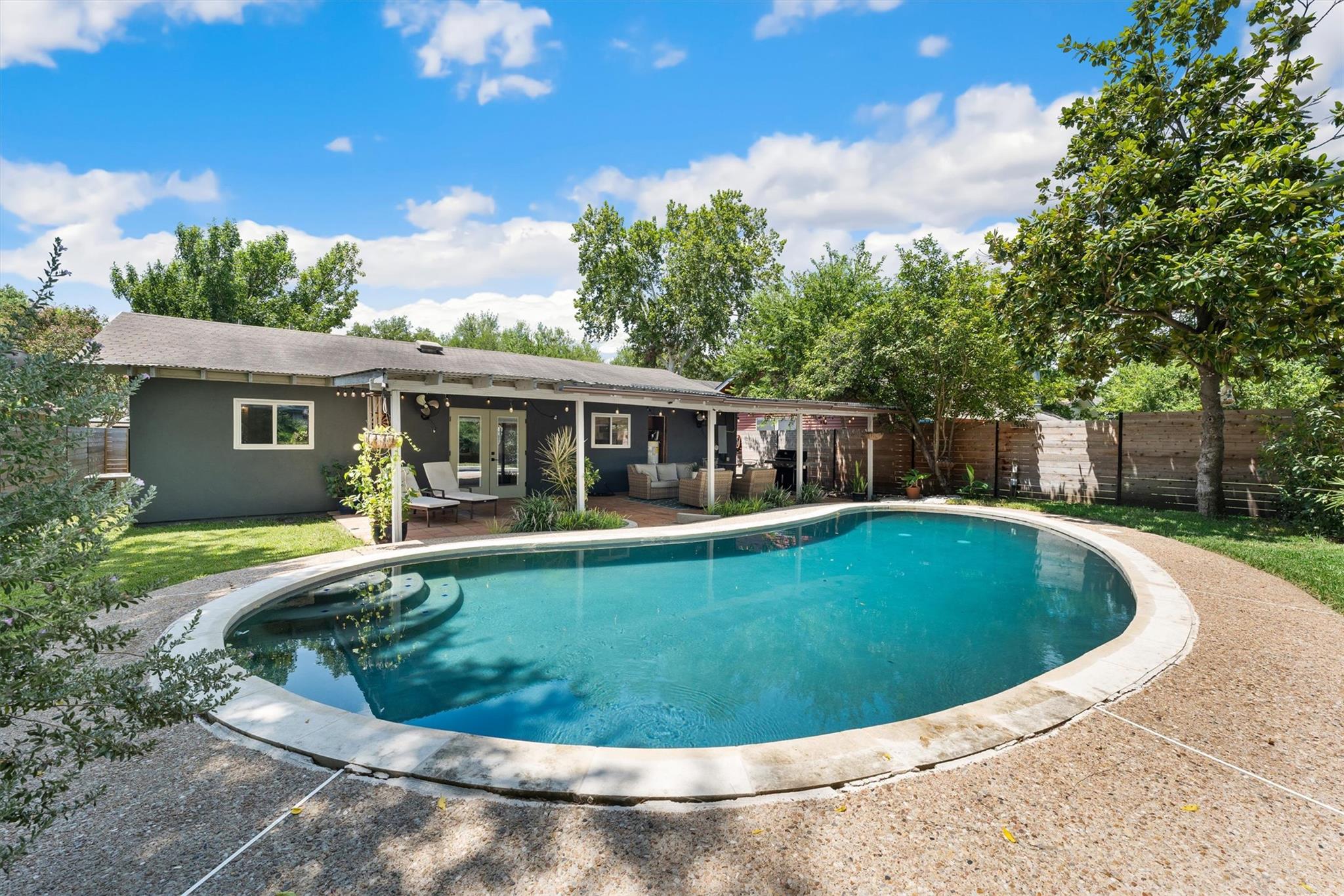 4412 Dovemeadow Dr, Austin, TX 78744