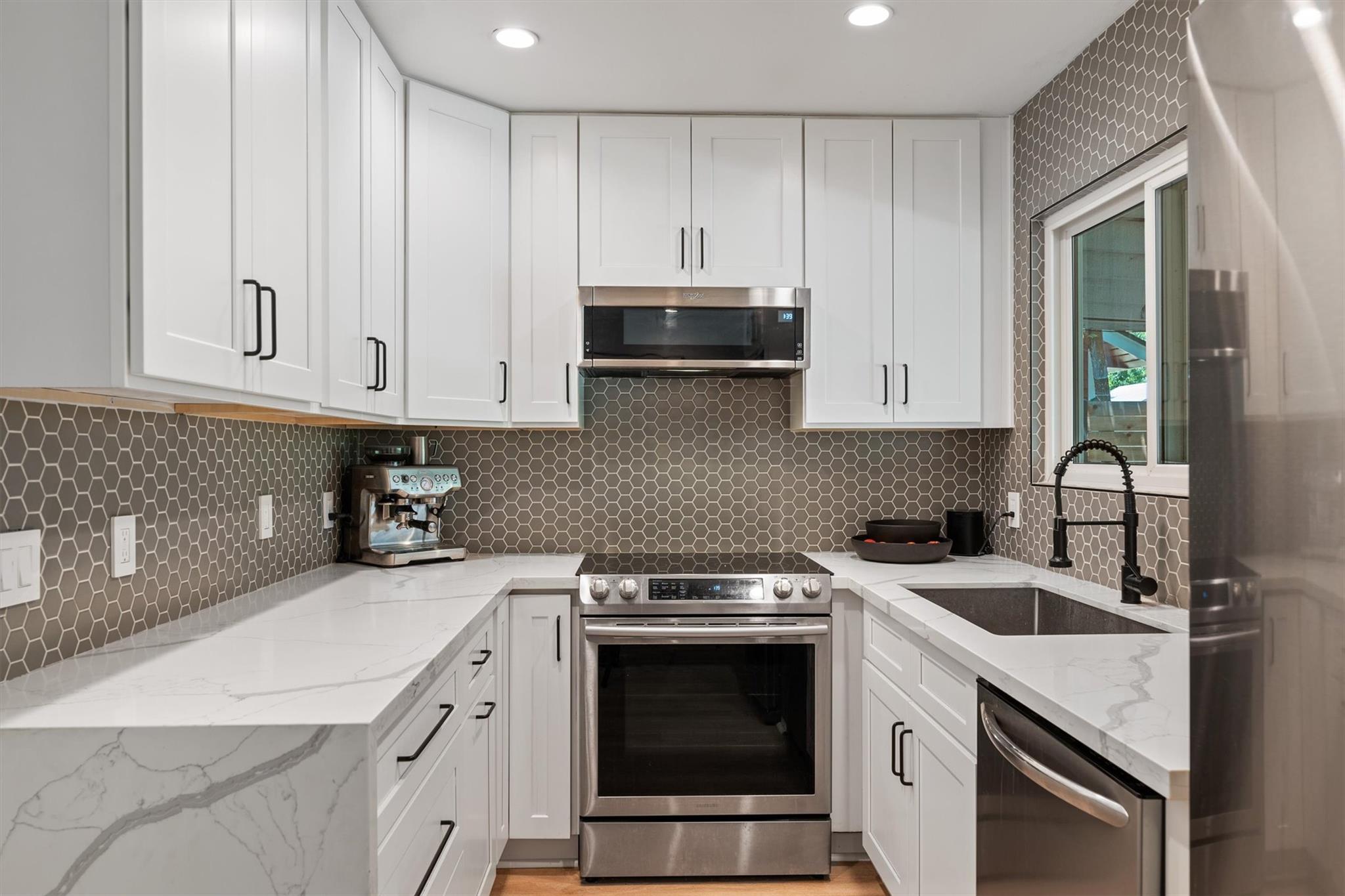 4412 Dovemeadow Dr, Austin, TX 78744