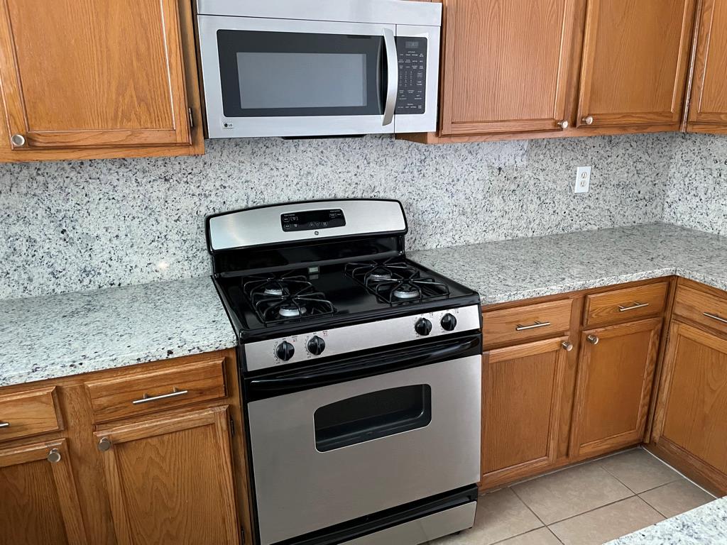 2108 Zephyr Ln, Round Rock, TX 78664