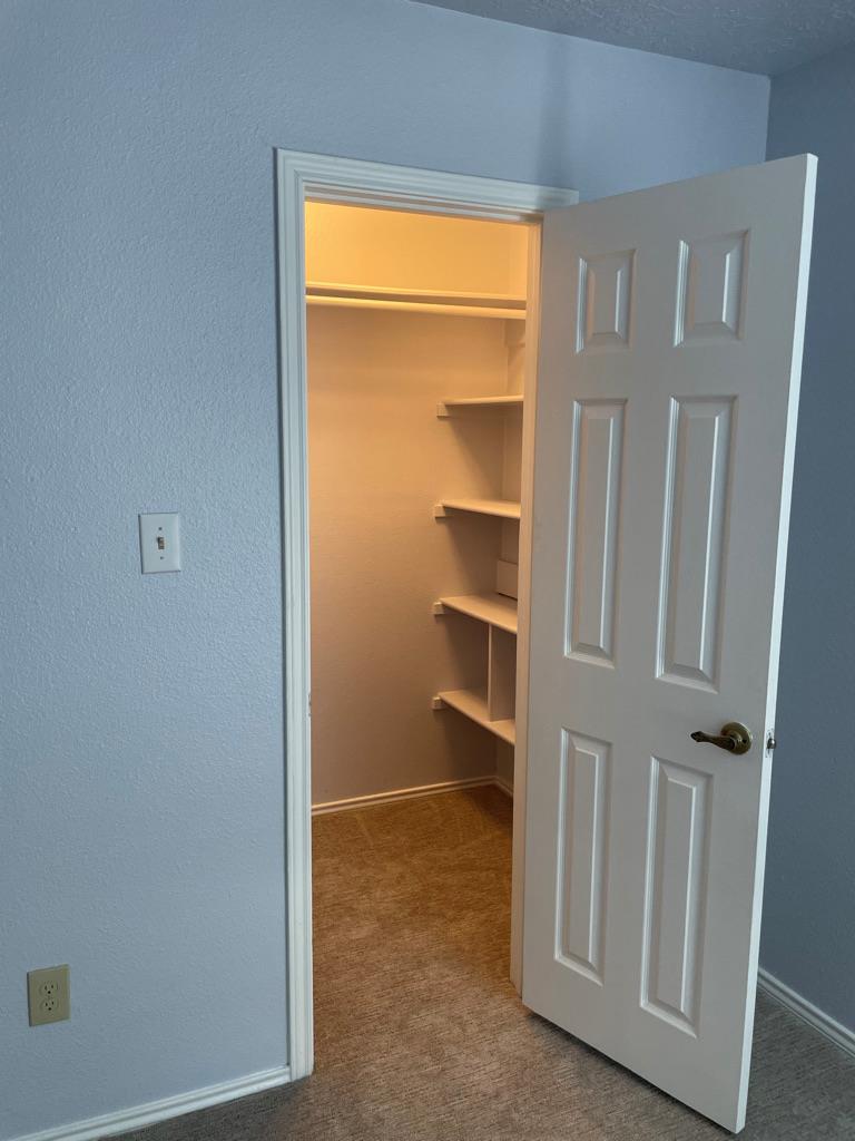 2108 Zephyr Ln, Round Rock, TX 78664