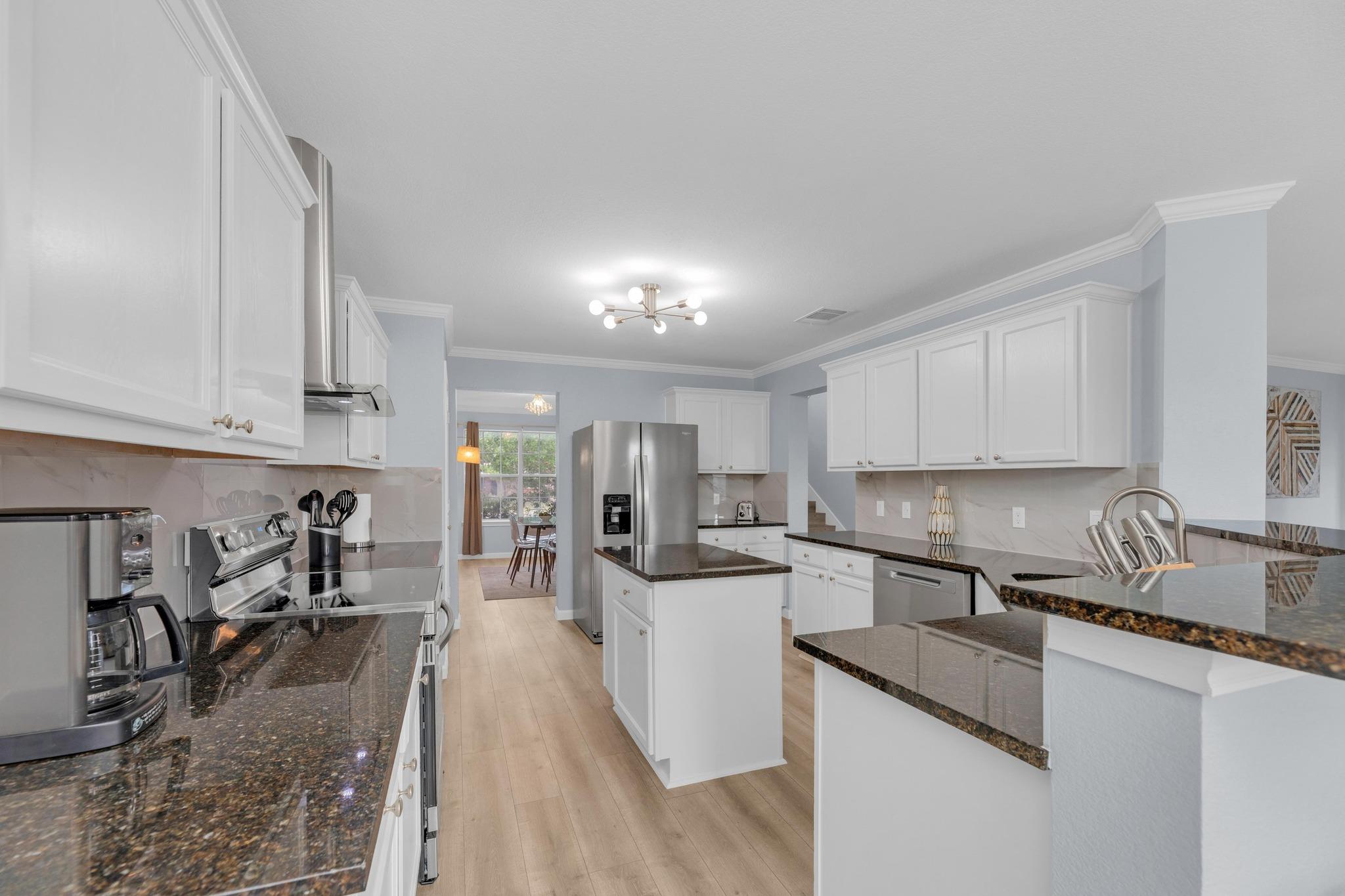 222 Herrera Trl, Hutto, TX 78634