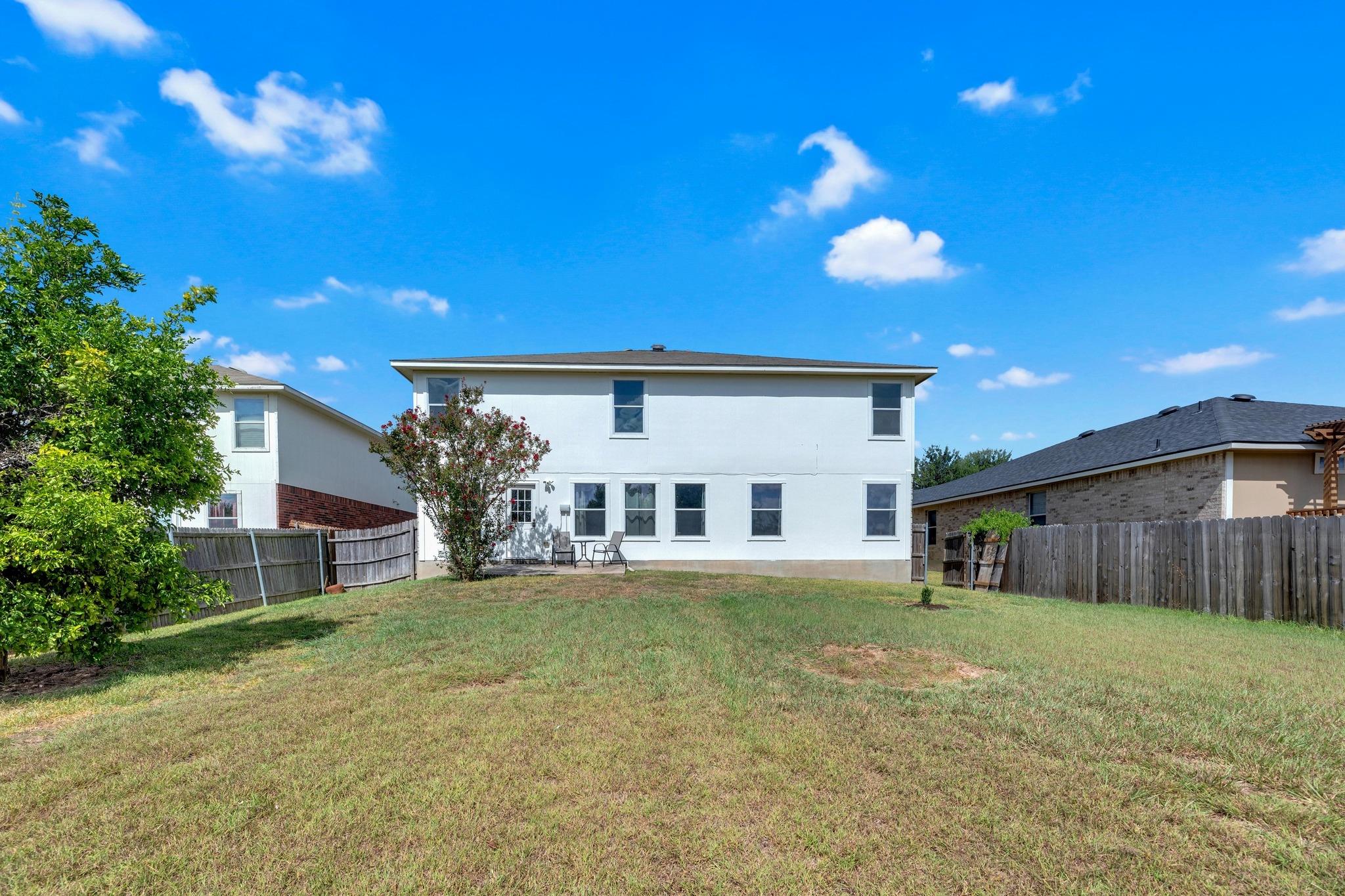 222 Herrera Trl, Hutto, TX 78634