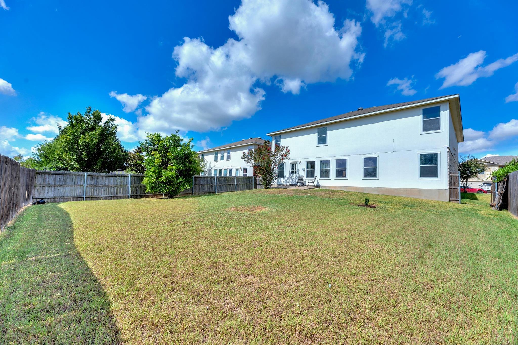 222 Herrera Trl, Hutto, TX 78634