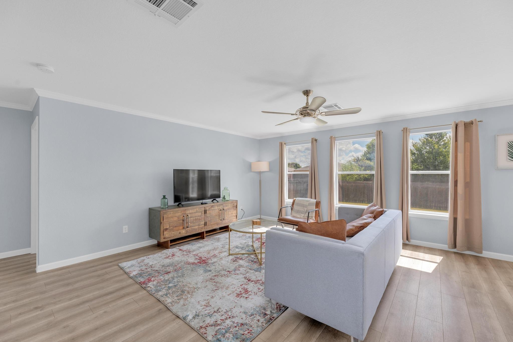 222 Herrera Trl, Hutto, TX 78634