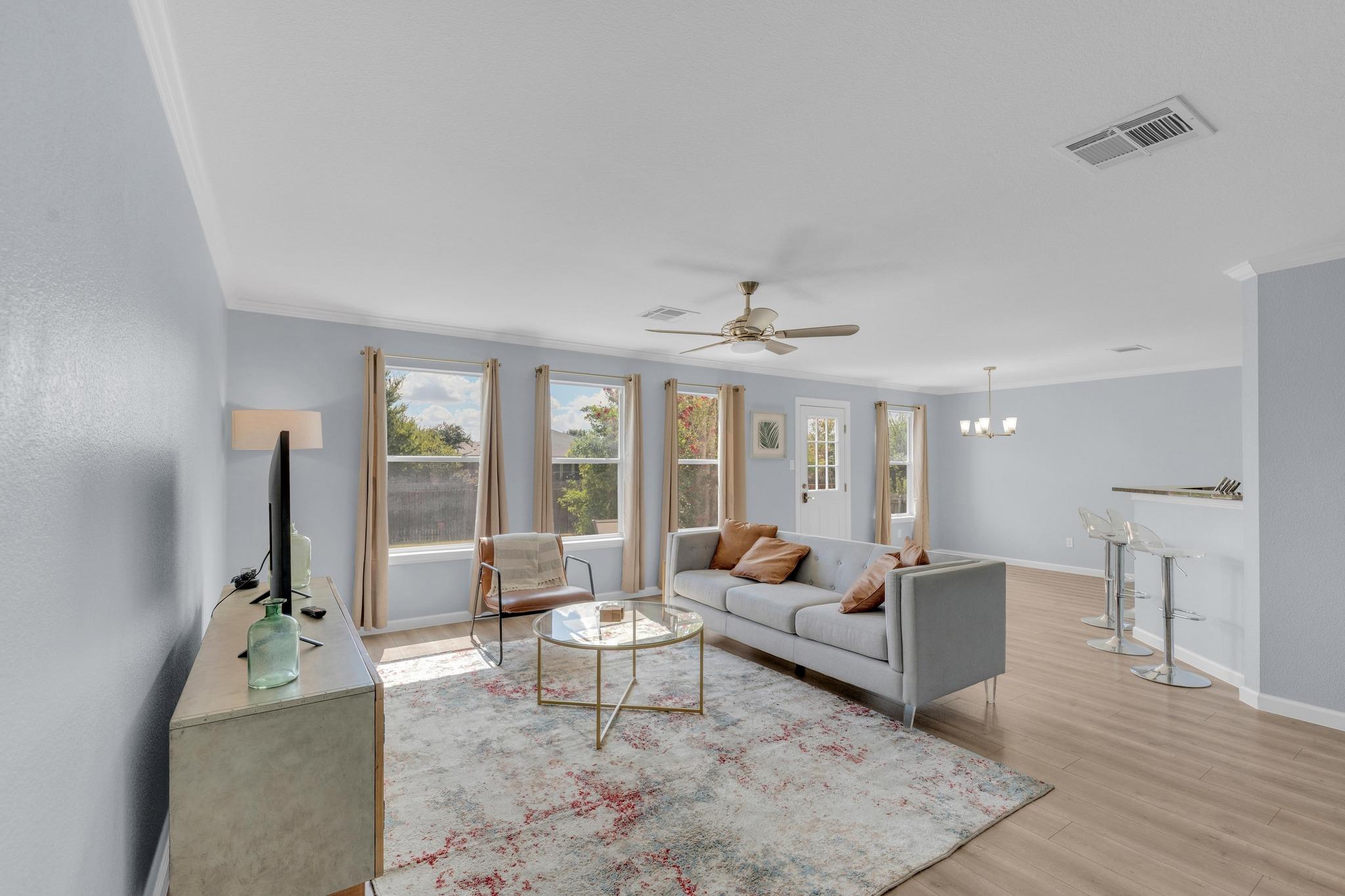 222 Herrera Trl, Hutto, TX 78634