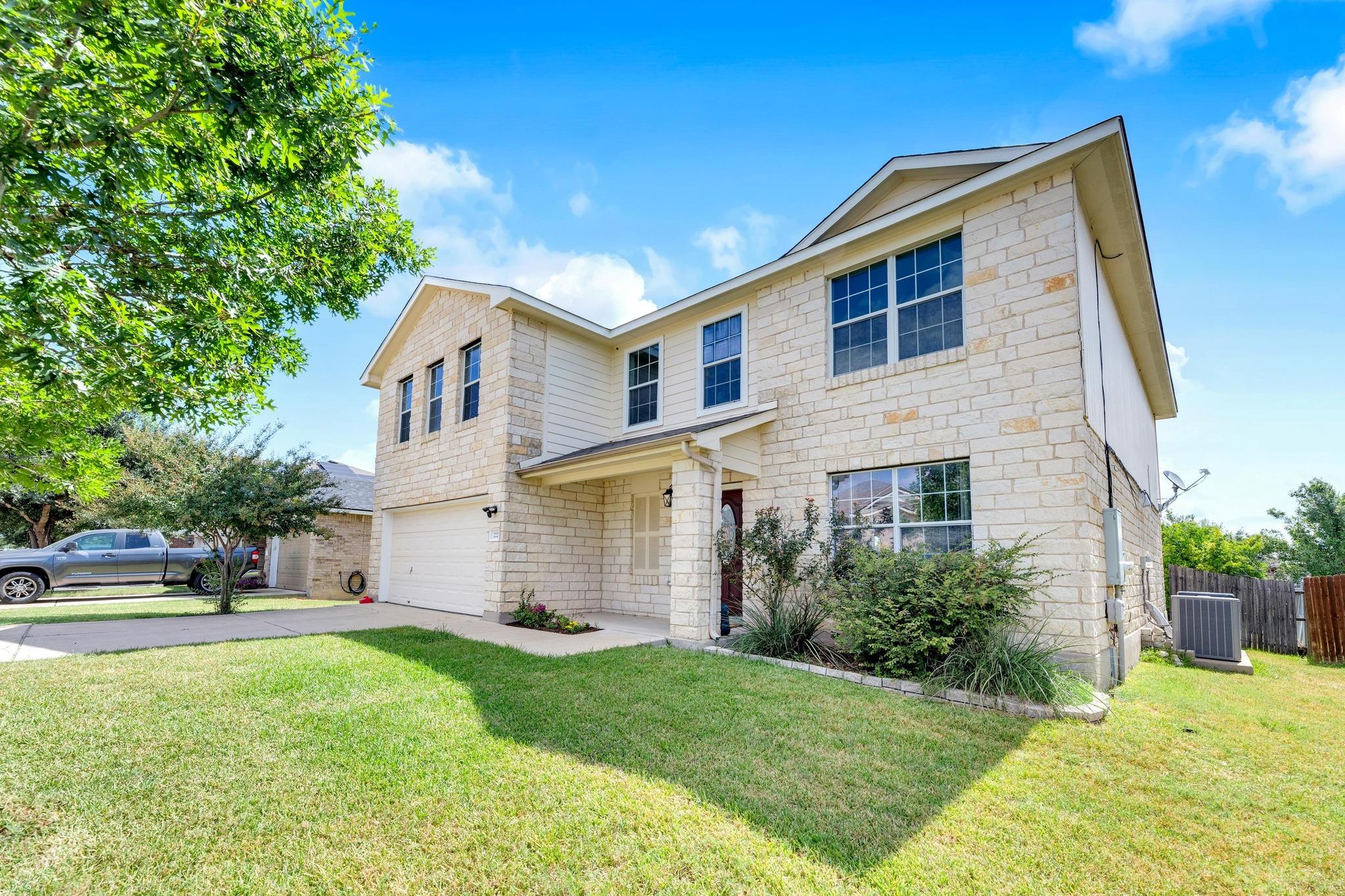 222 Herrera Trl, Hutto, TX 78634