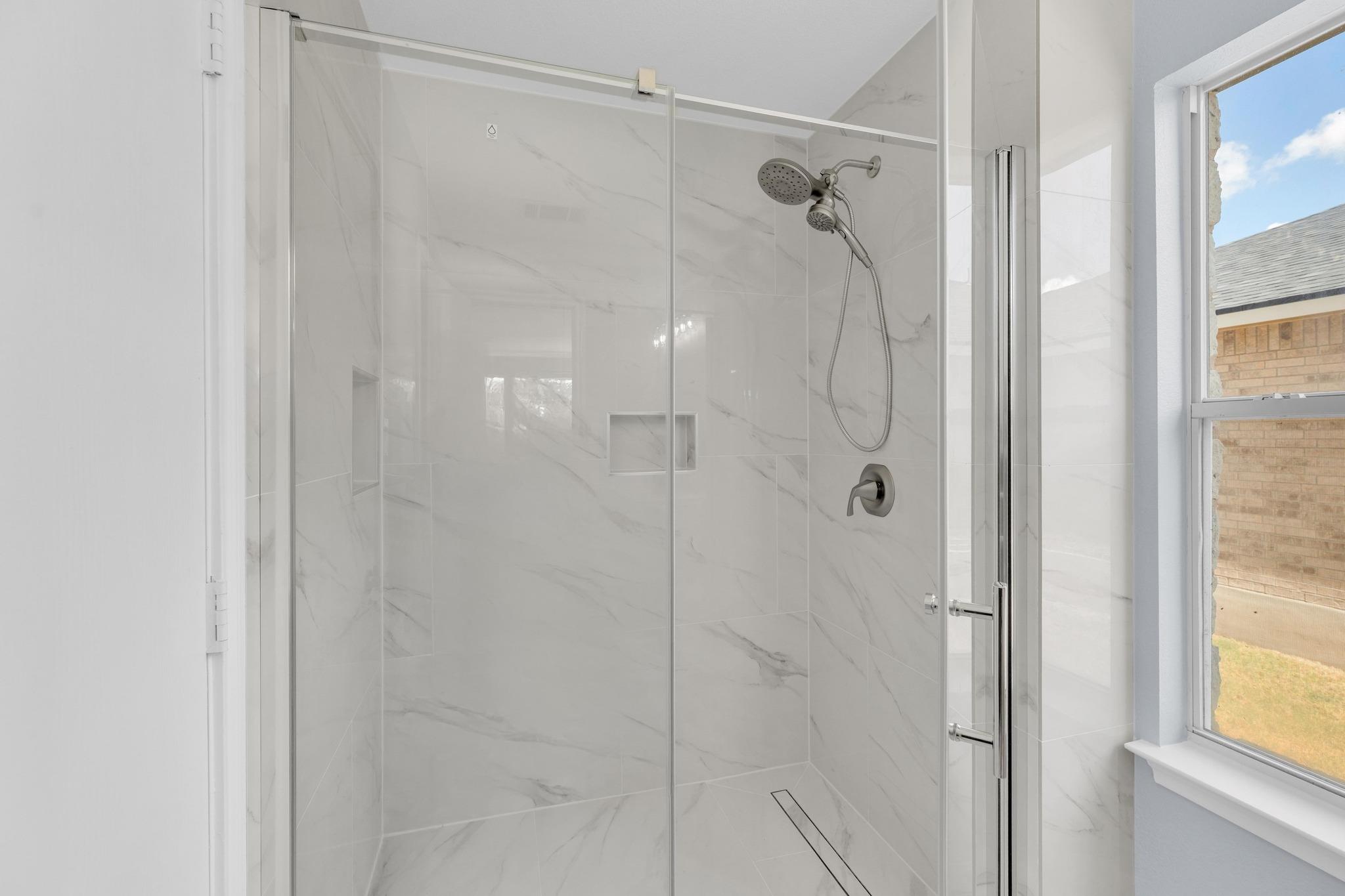 222 Herrera Trl, Hutto, TX 78634