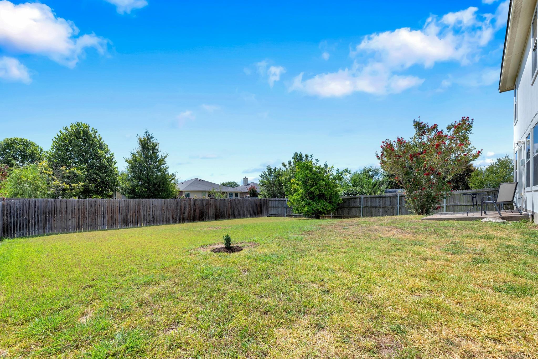 222 Herrera Trl, Hutto, TX 78634