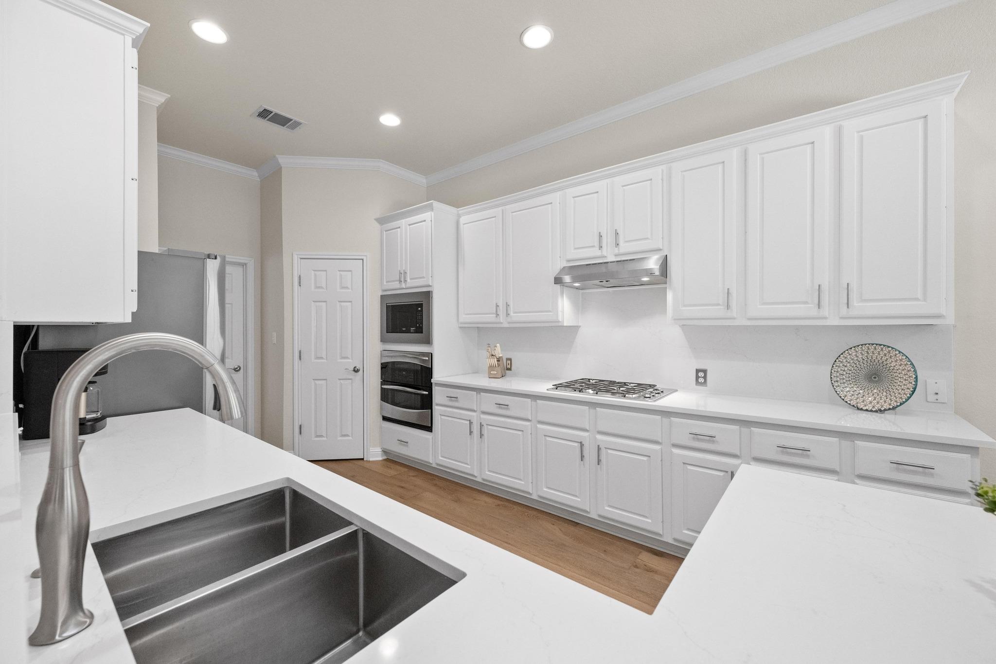 5000 Mission Oaks Blvd # 47, Austin, TX 78735