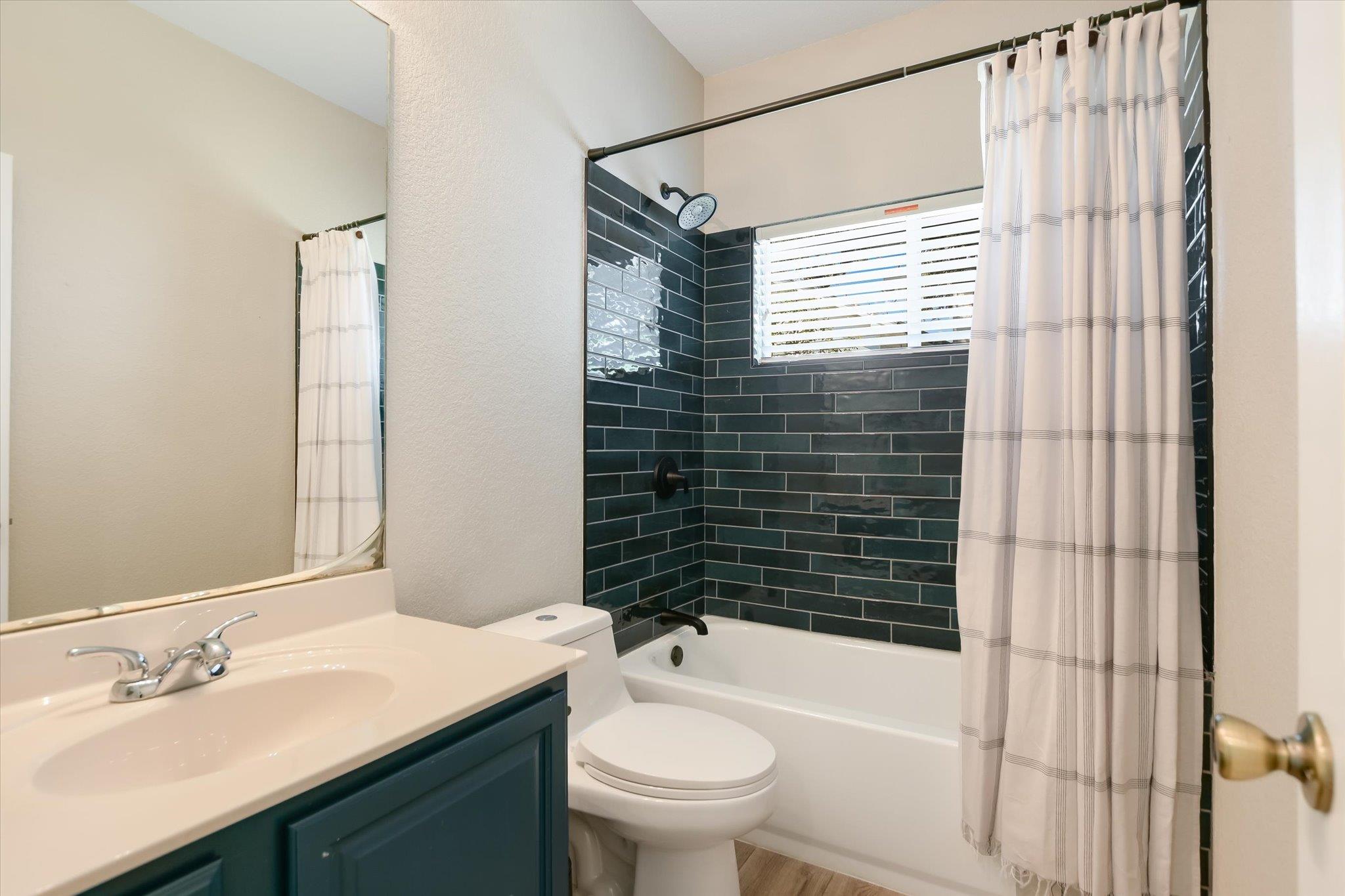 408 Cargill Dr, Spicewood, TX 78669