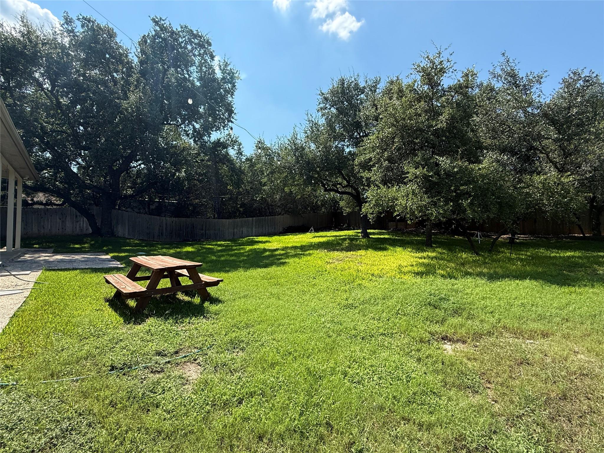 408 Cargill Dr, Spicewood, TX 78669