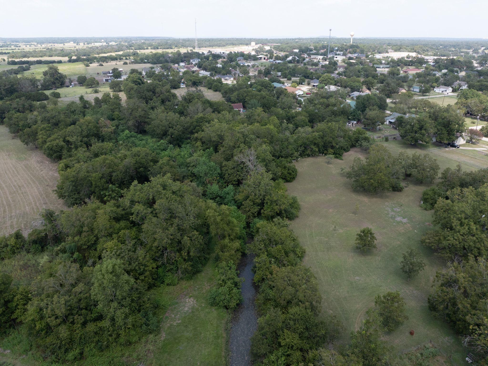 310 W Main St, Florence, TX 76527