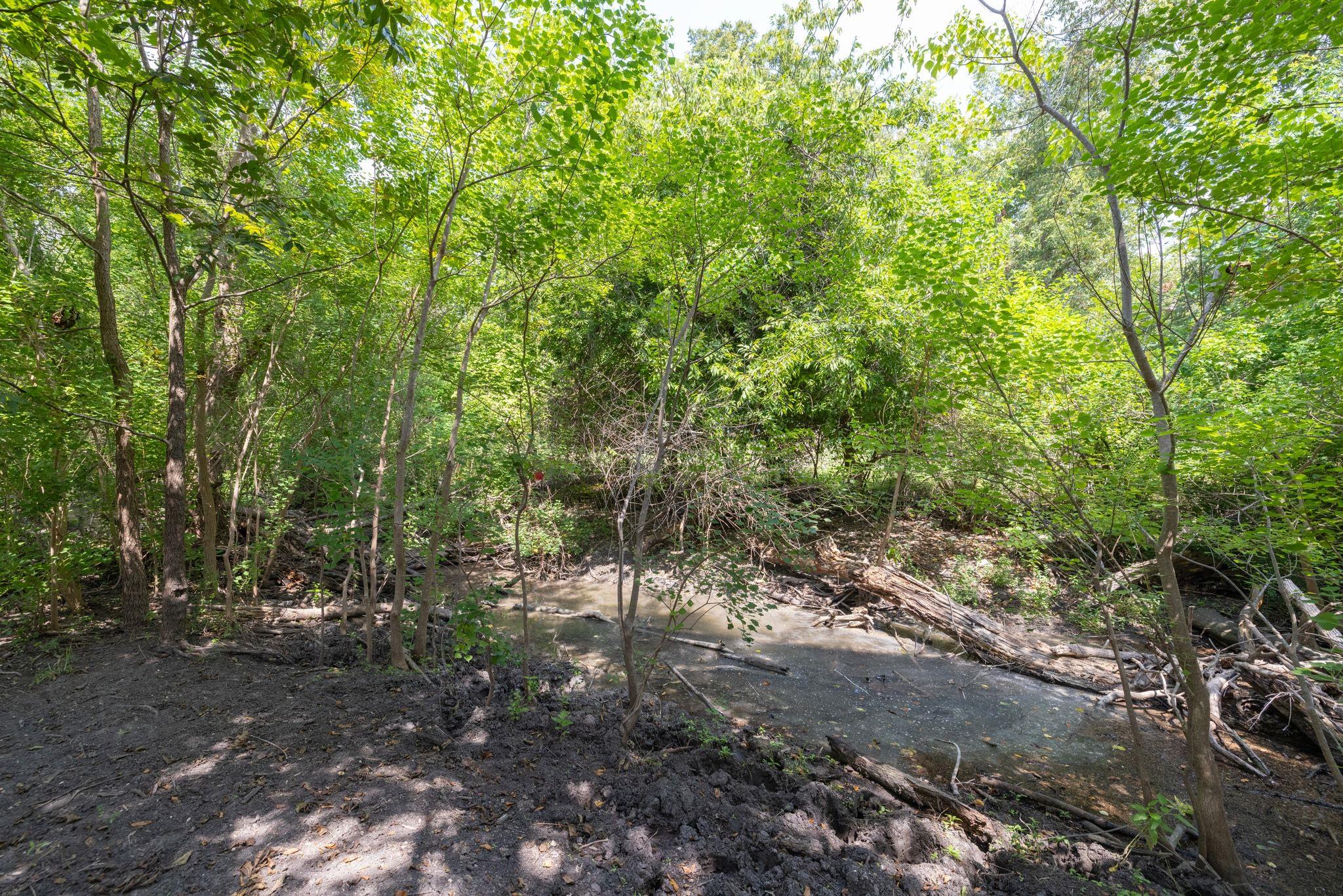 310 W Main St, Florence, TX 76527