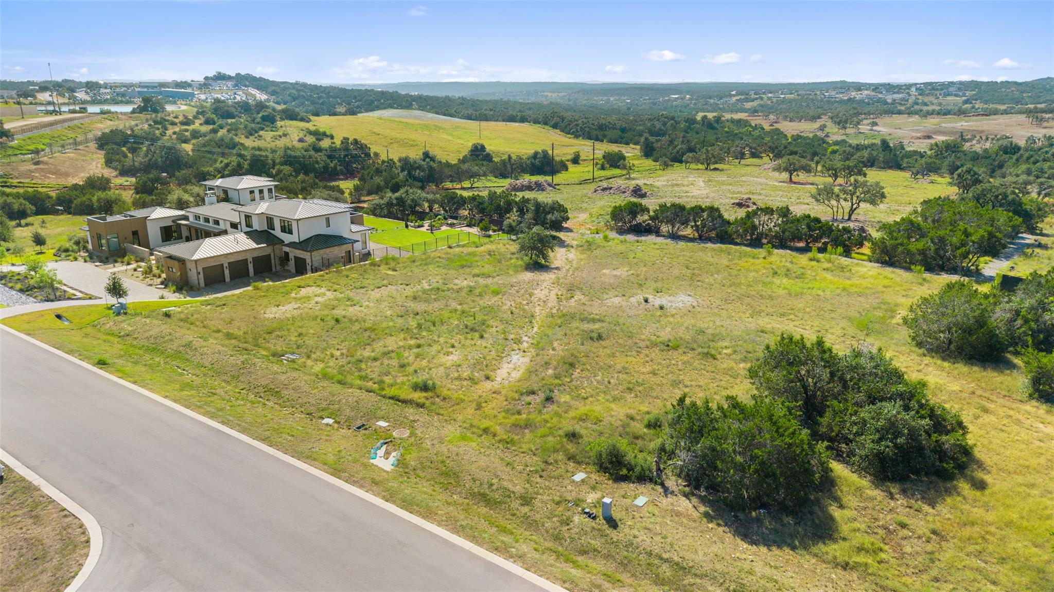 5913 Madrone Tree Ln, Austin, TX 78738