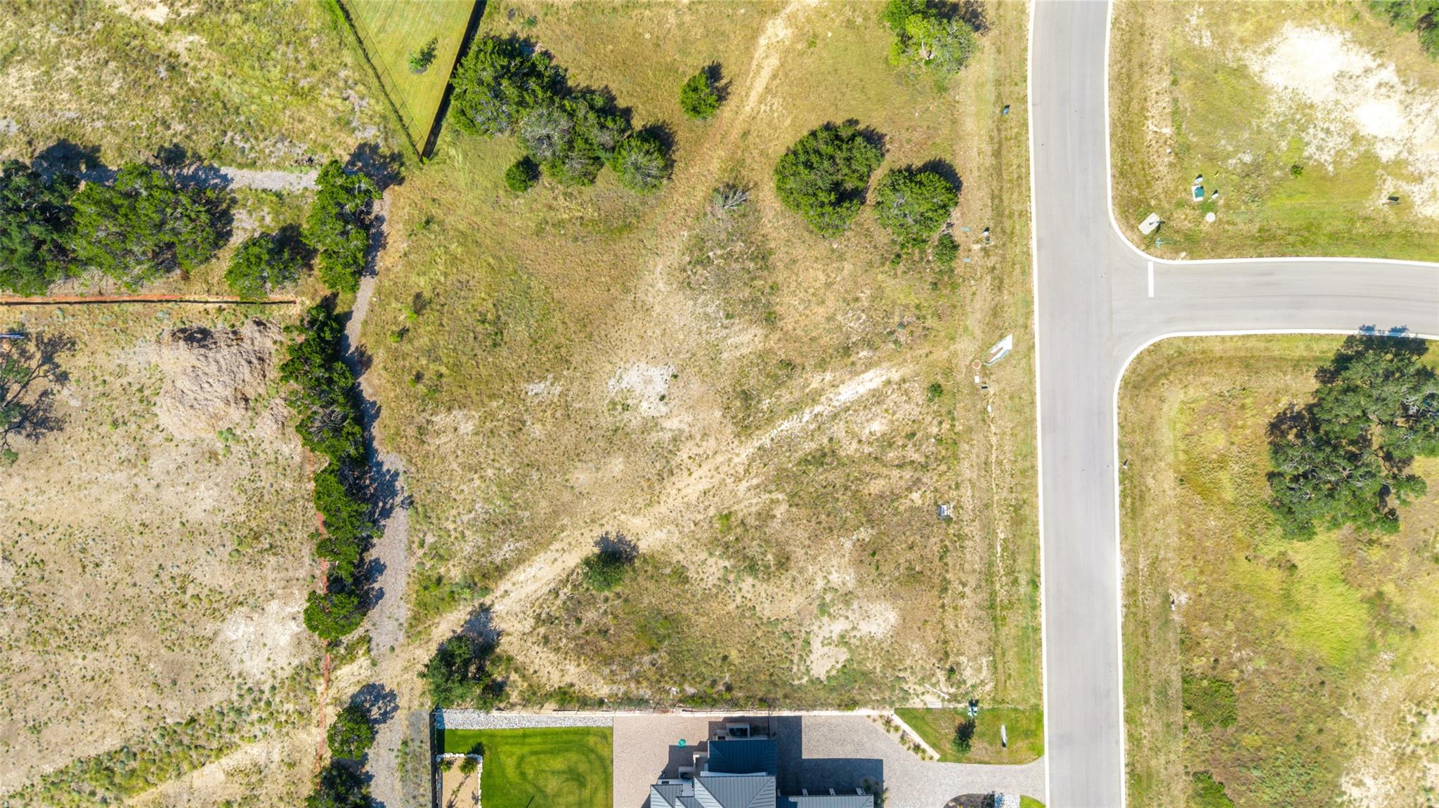 5913 Madrone Tree Ln, Austin, TX 78738