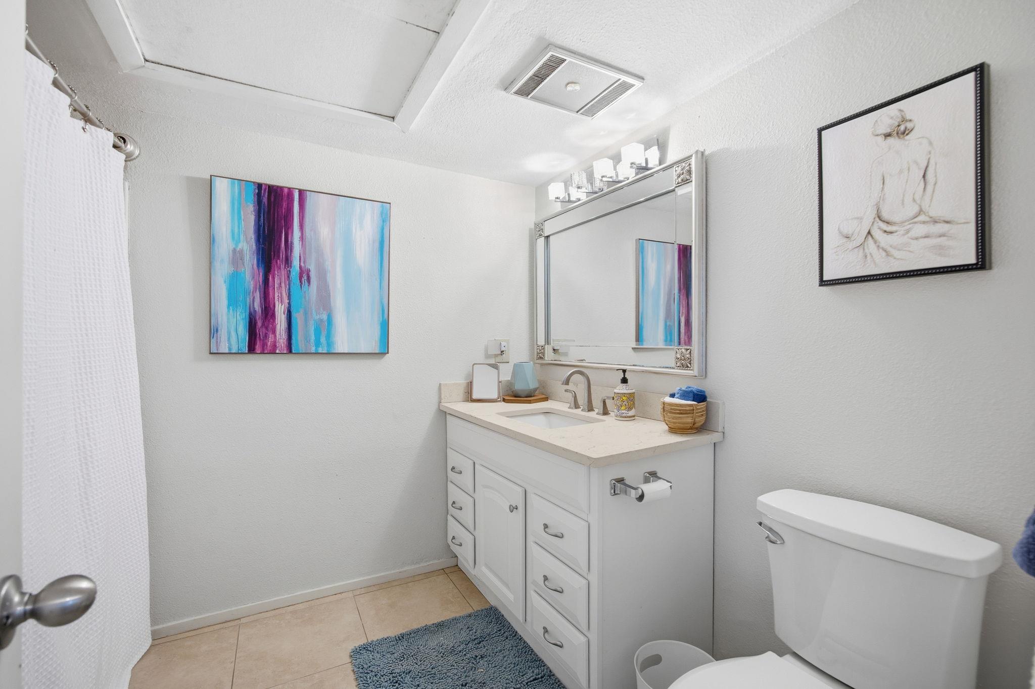 104 W 35th St # 2, Austin, TX 78705