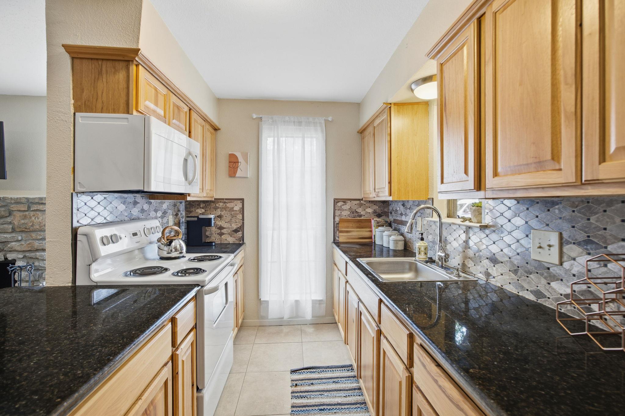 104 W 35th St # 2, Austin, TX 78705