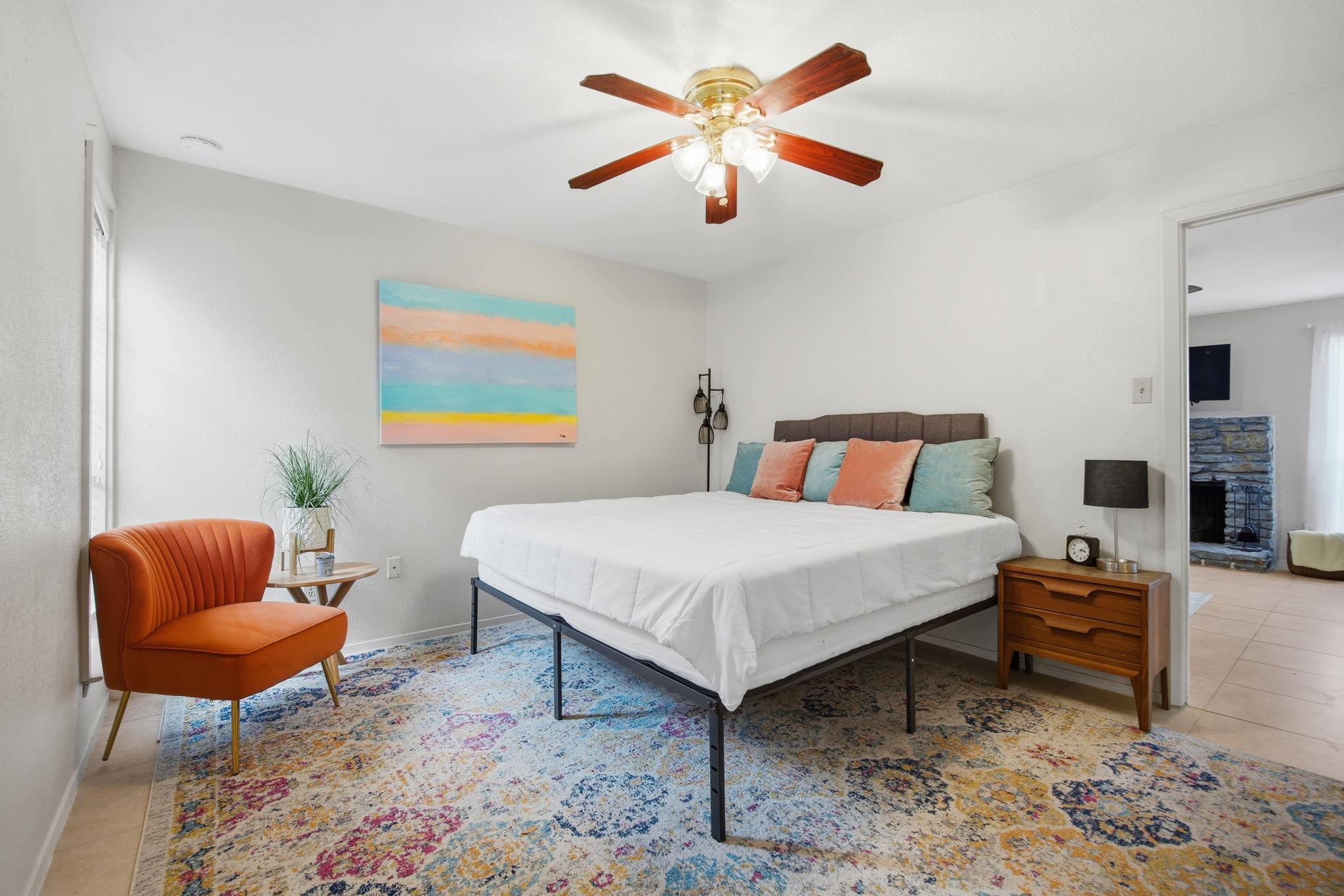 104 W 35th St # 2, Austin, TX 78705