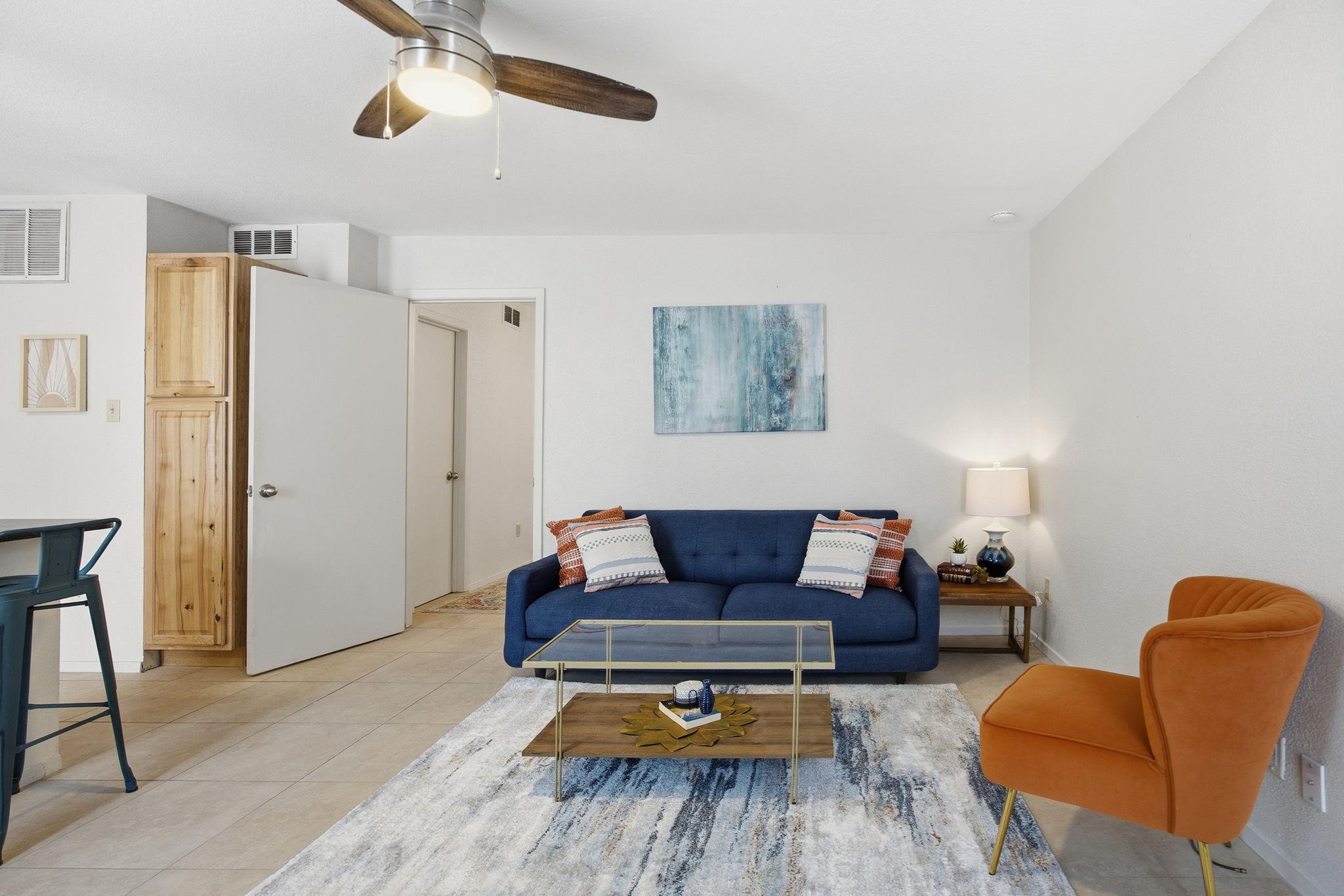 104 W 35th St # 2, Austin, TX 78705