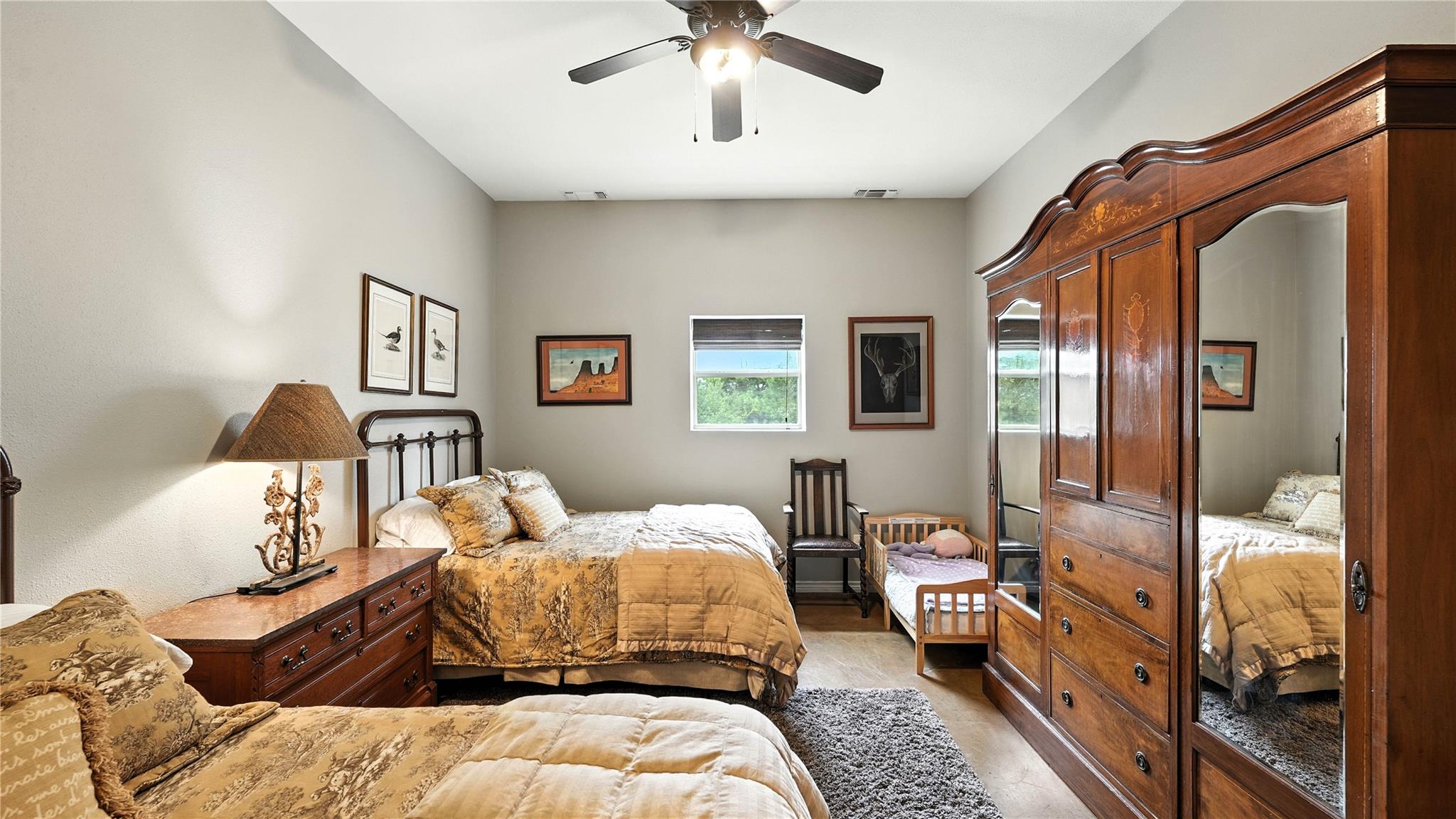 705 Antioch Rd, Paige, TX 78659