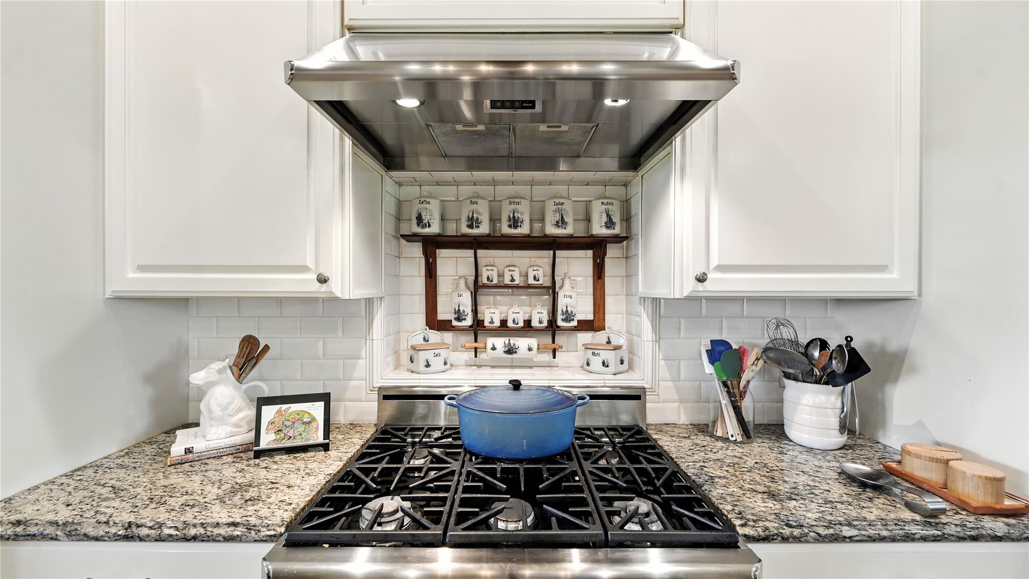 705 Antioch Rd, Paige, TX 78659