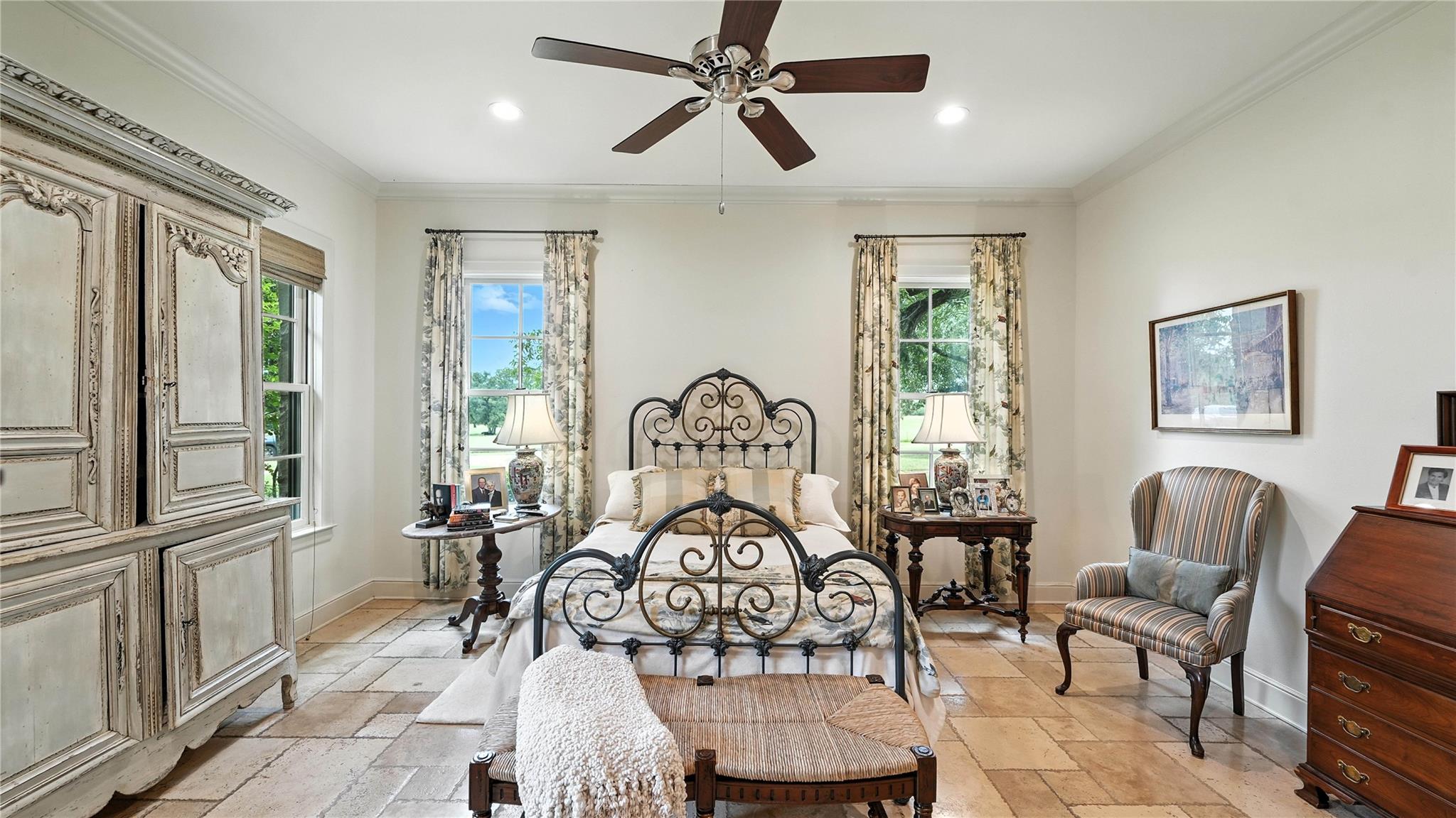 705 Antioch Rd, Paige, TX 78659