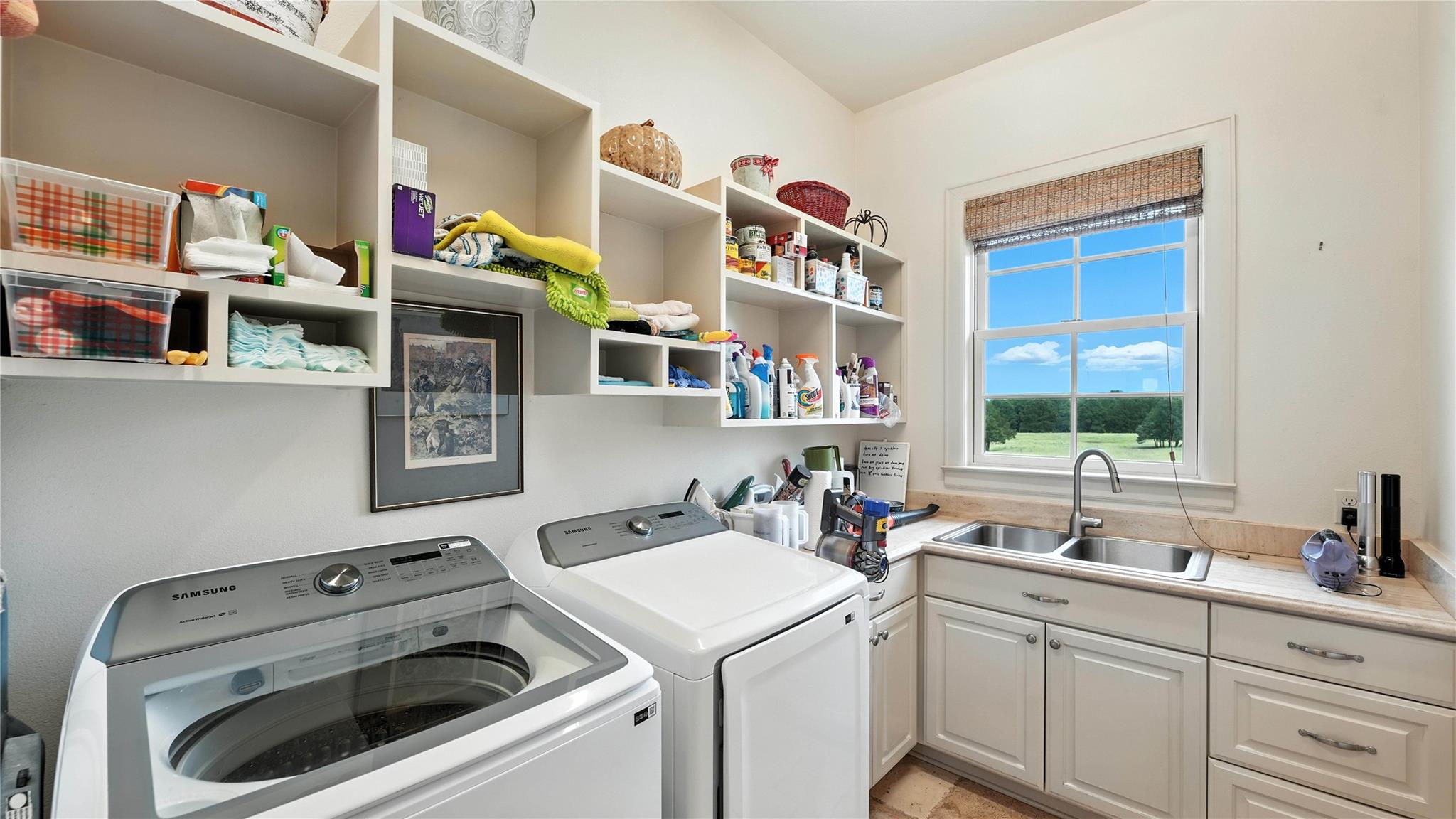 705 Antioch Rd, Paige, TX 78659