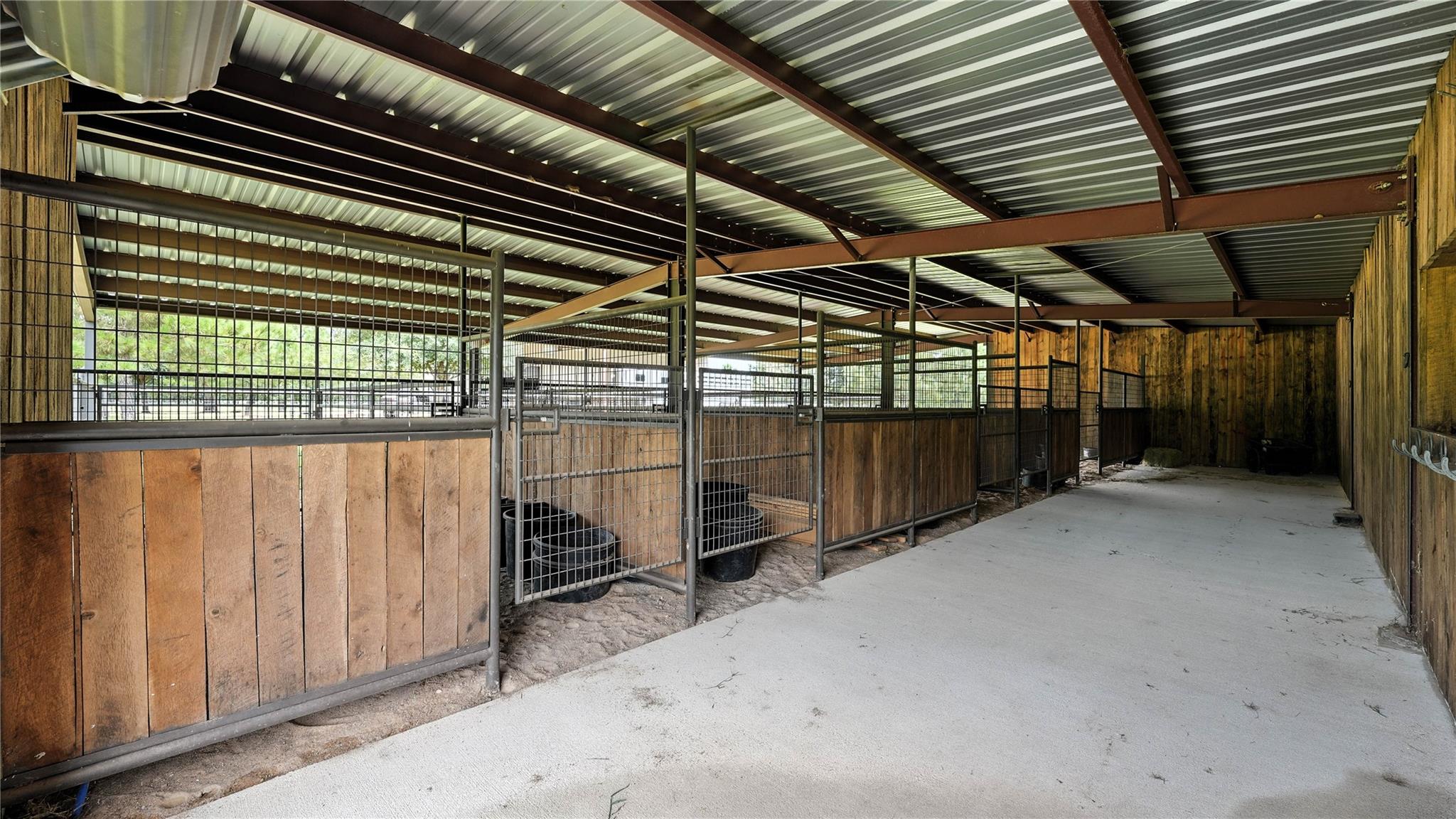 705 Antioch Rd, Paige, TX 78659