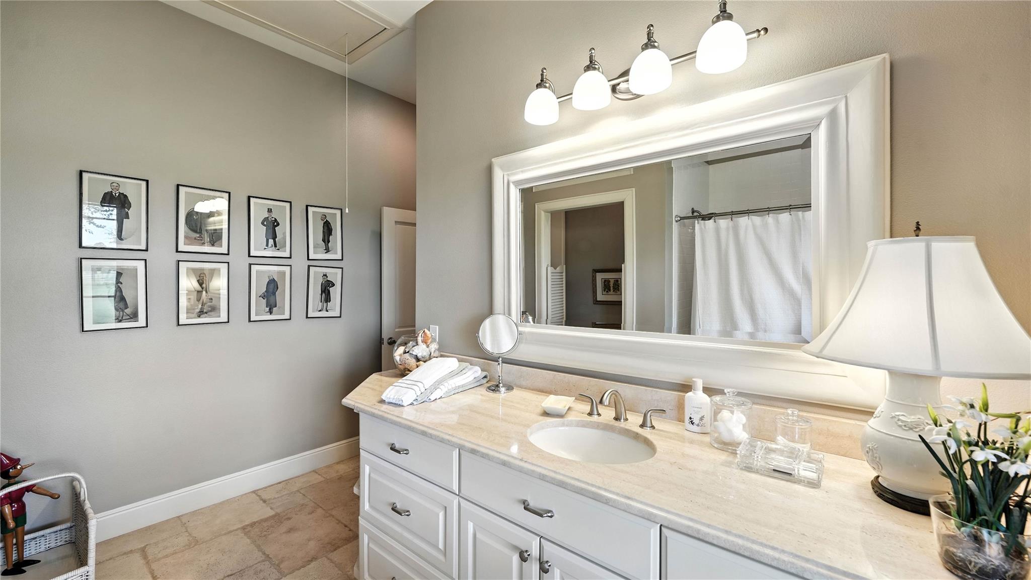 705 Antioch Rd, Paige, TX 78659