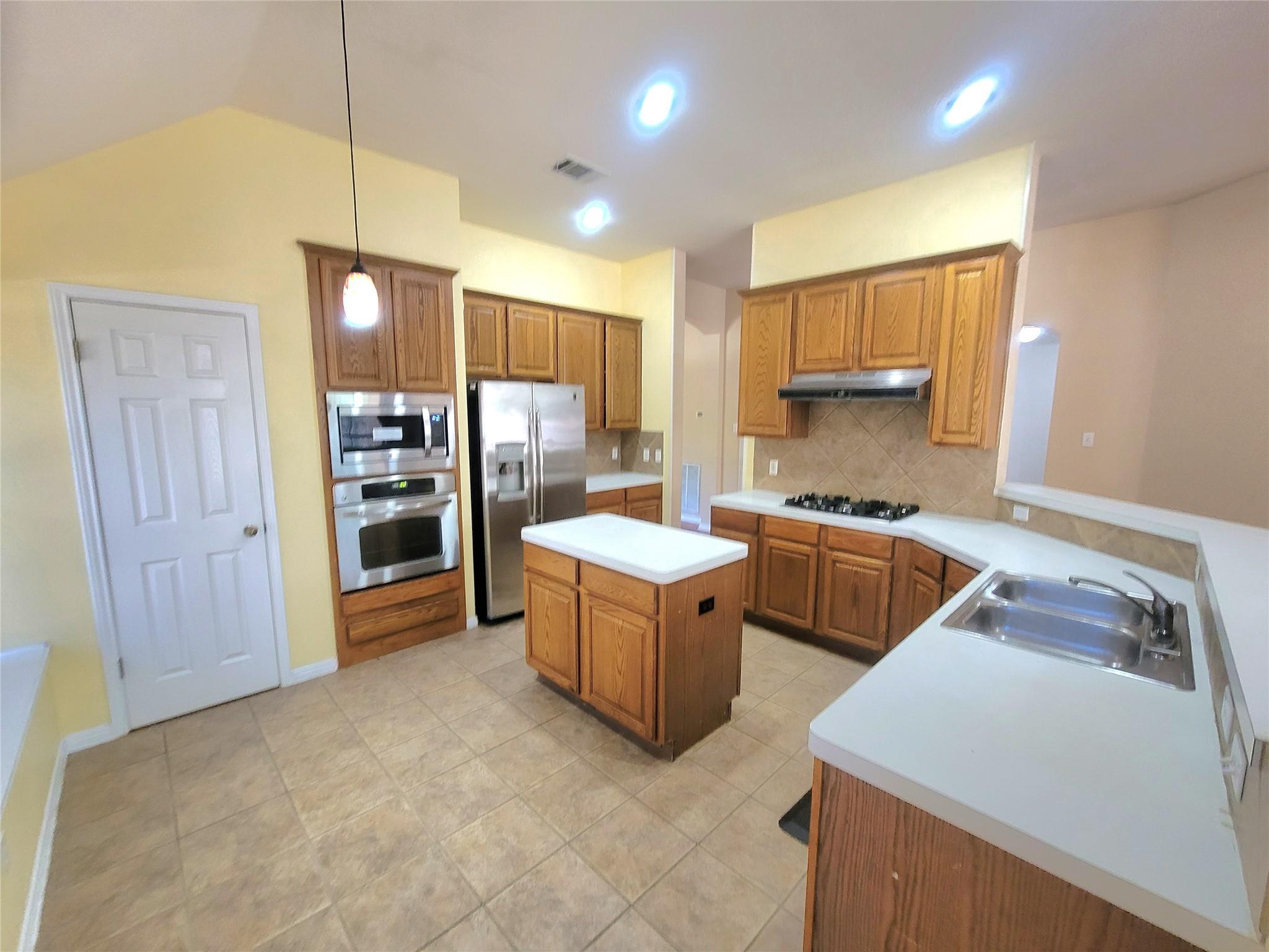 6405 Dunsmere Ct, Austin, TX 78749